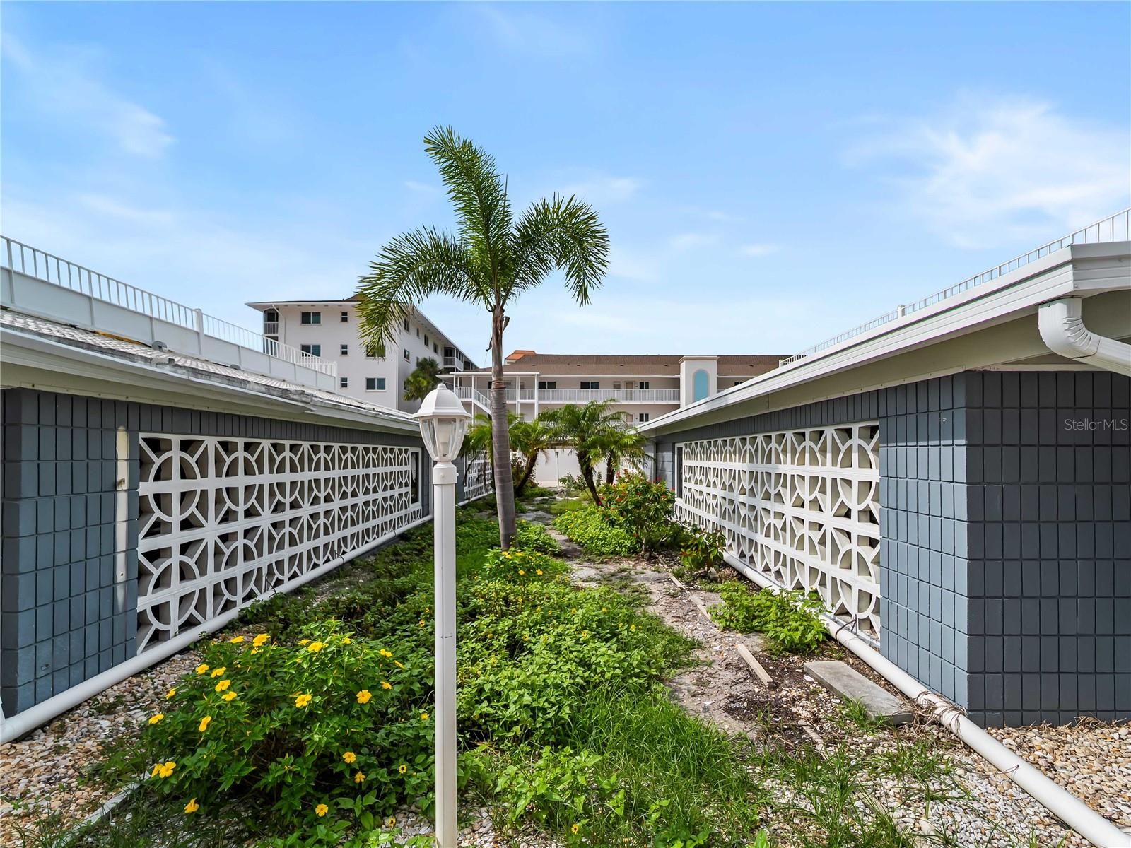 1205 TARPON CENTER DR #C1 — photo 28