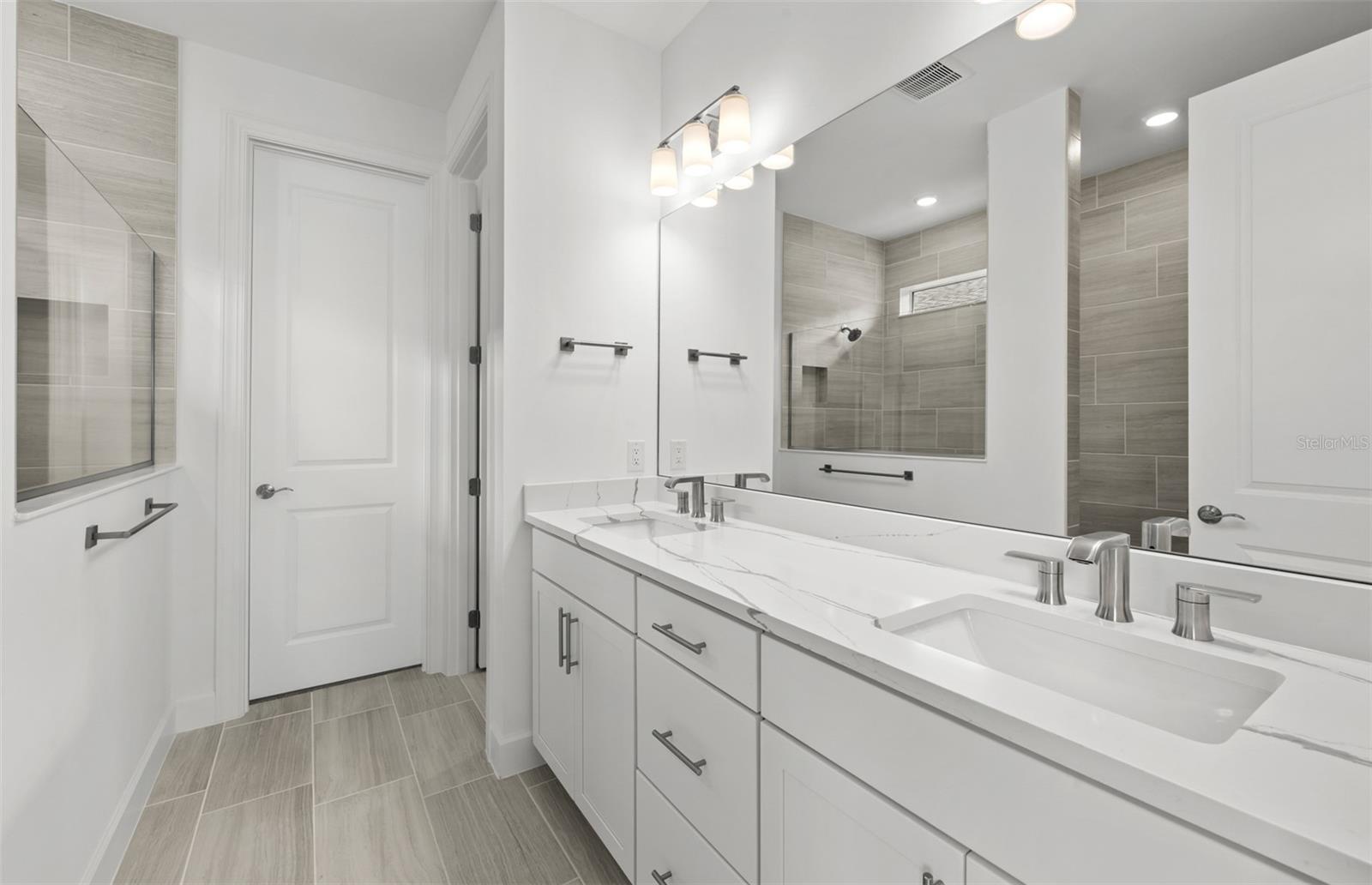 16526 ENNIS PL — photo 34