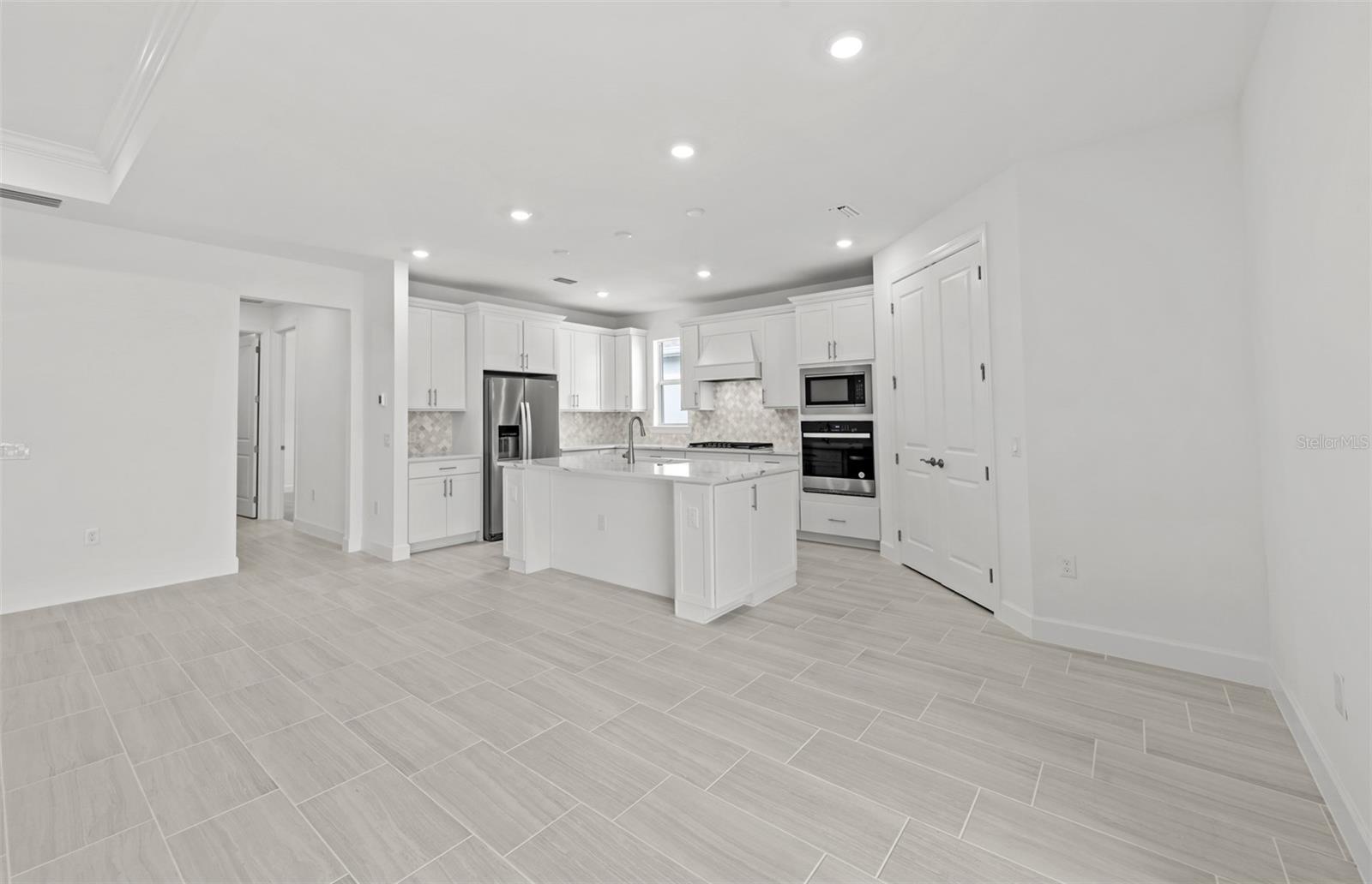 16526 ENNIS PL — photo 17