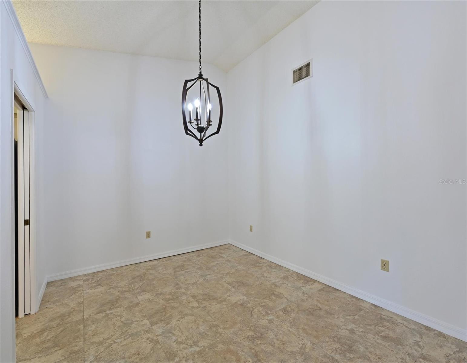 5506 37TH ST E #4 — photo 8