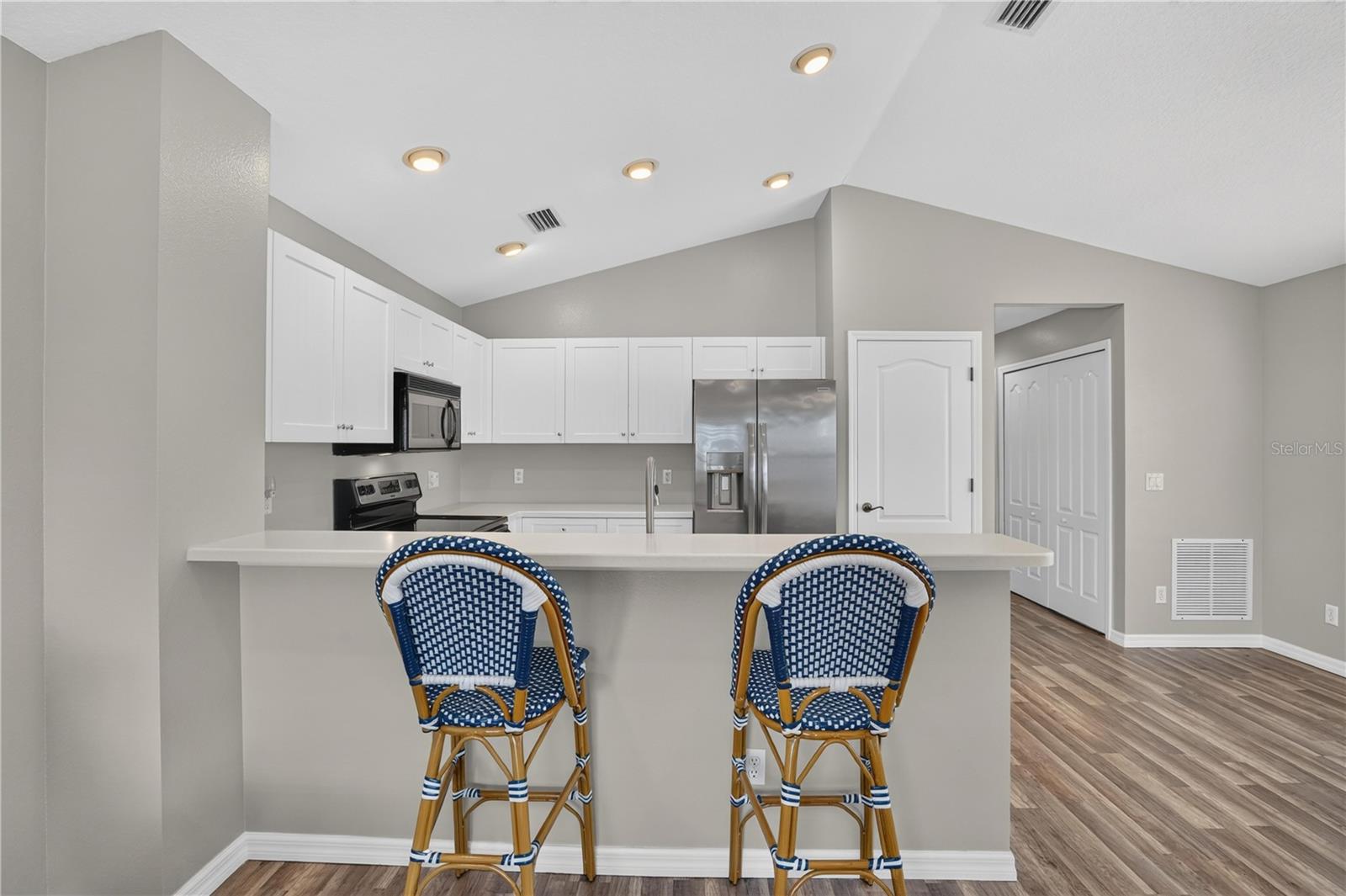 4718 FOREST CREEK TRL — photo 8