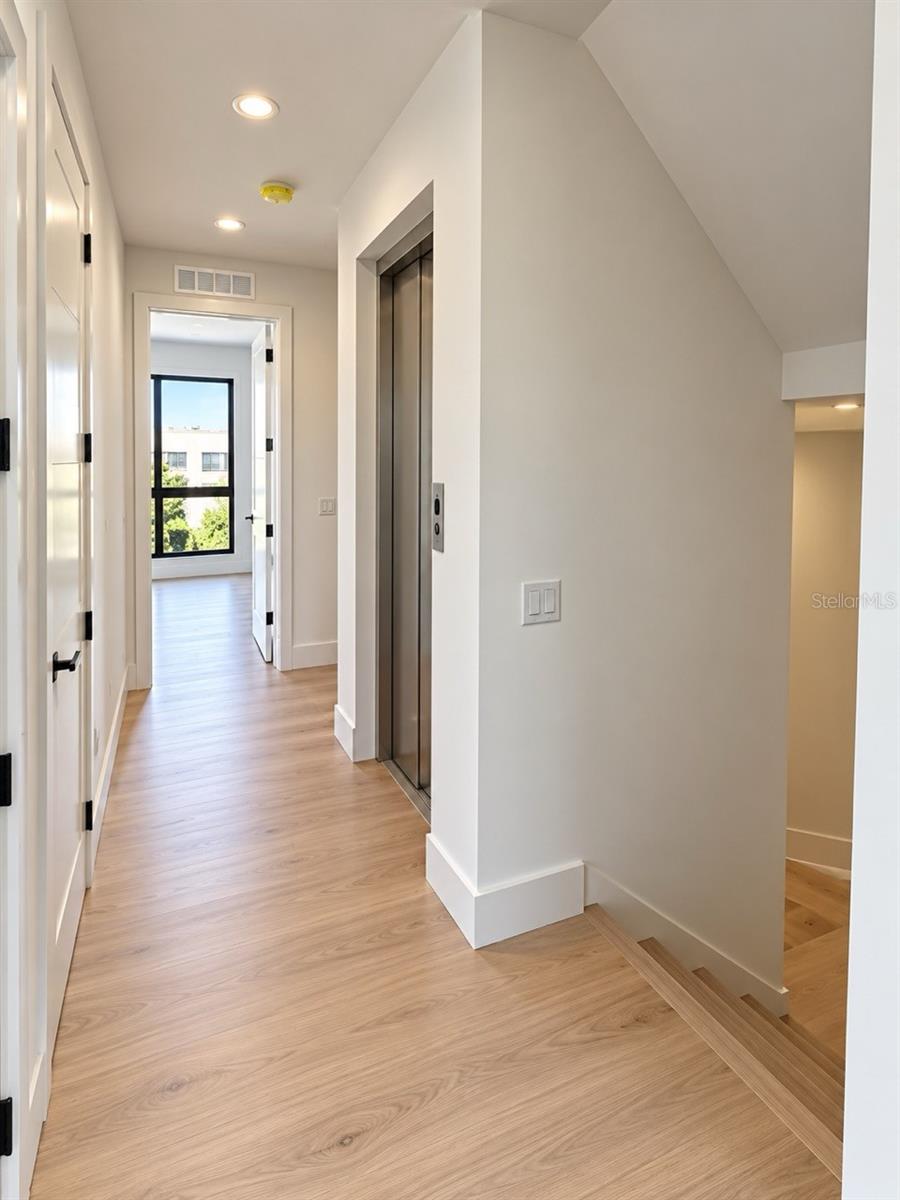 2117 N OLA AVE #3 — photo 25