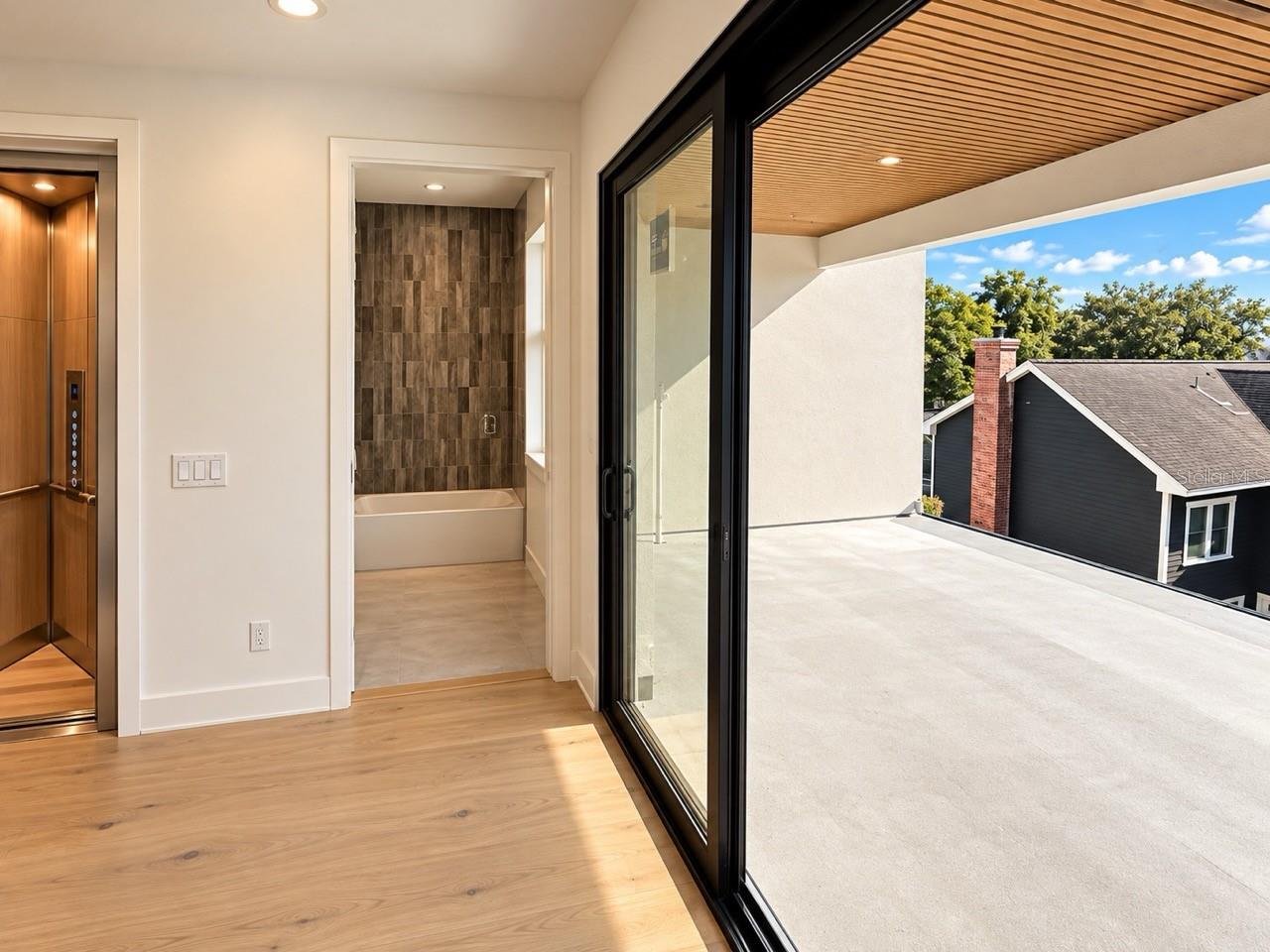 2117 N OLA AVE #3 — photo 44