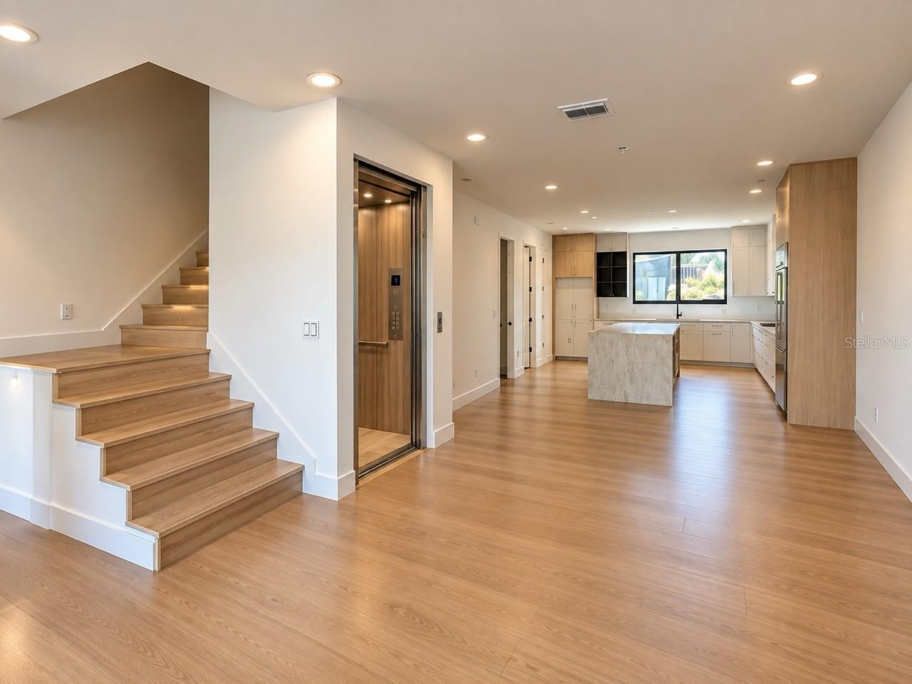 2117 N OLA AVE #3 — photo 16