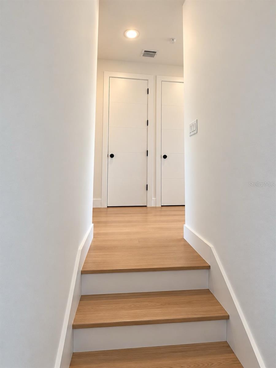 2117 N OLA AVE #3 — photo 24