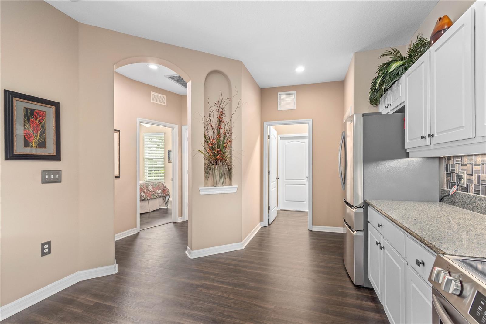 5064 WHISPERING OAKS DR — photo 24