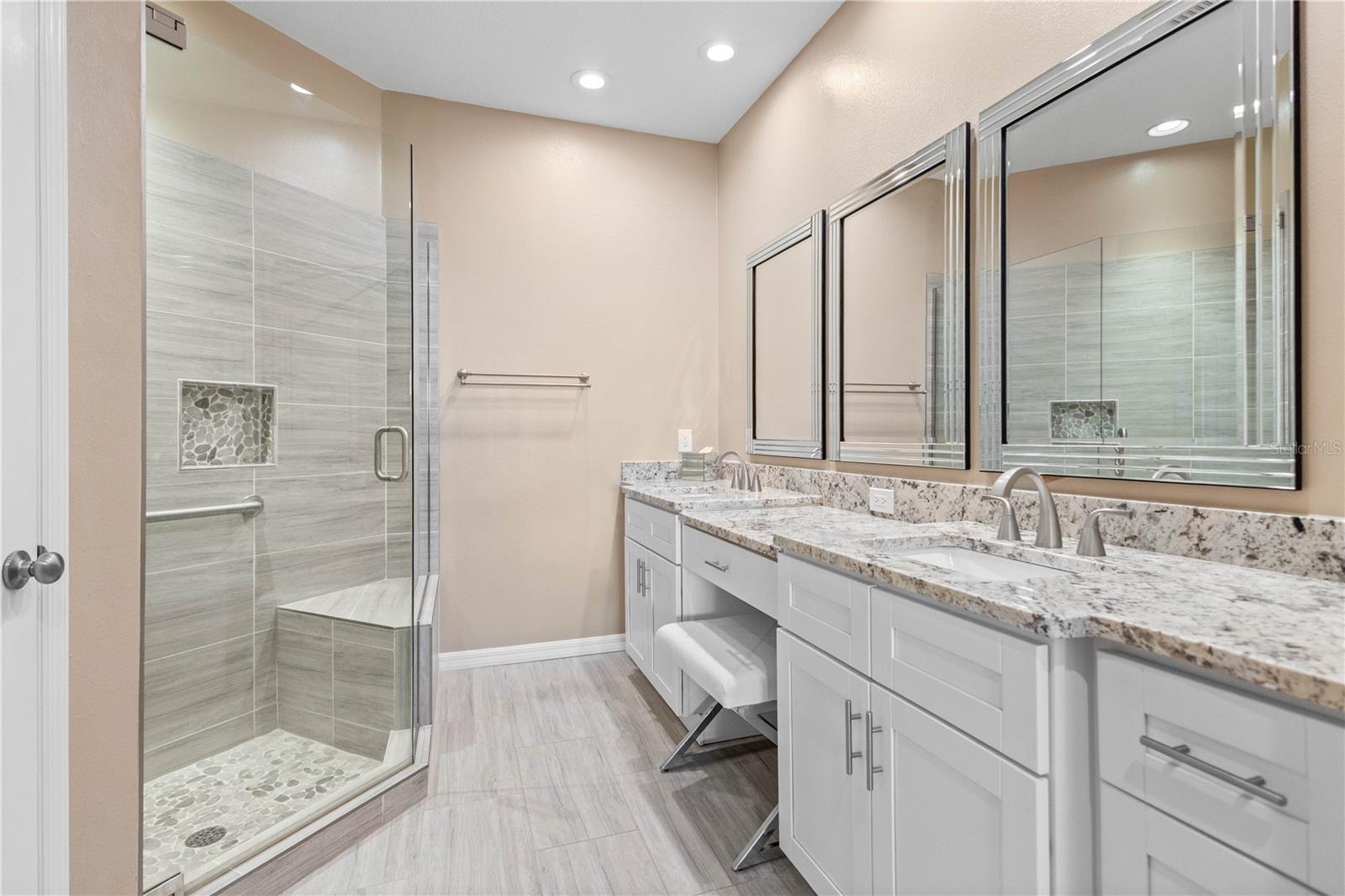5064 WHISPERING OAKS DR — photo 30