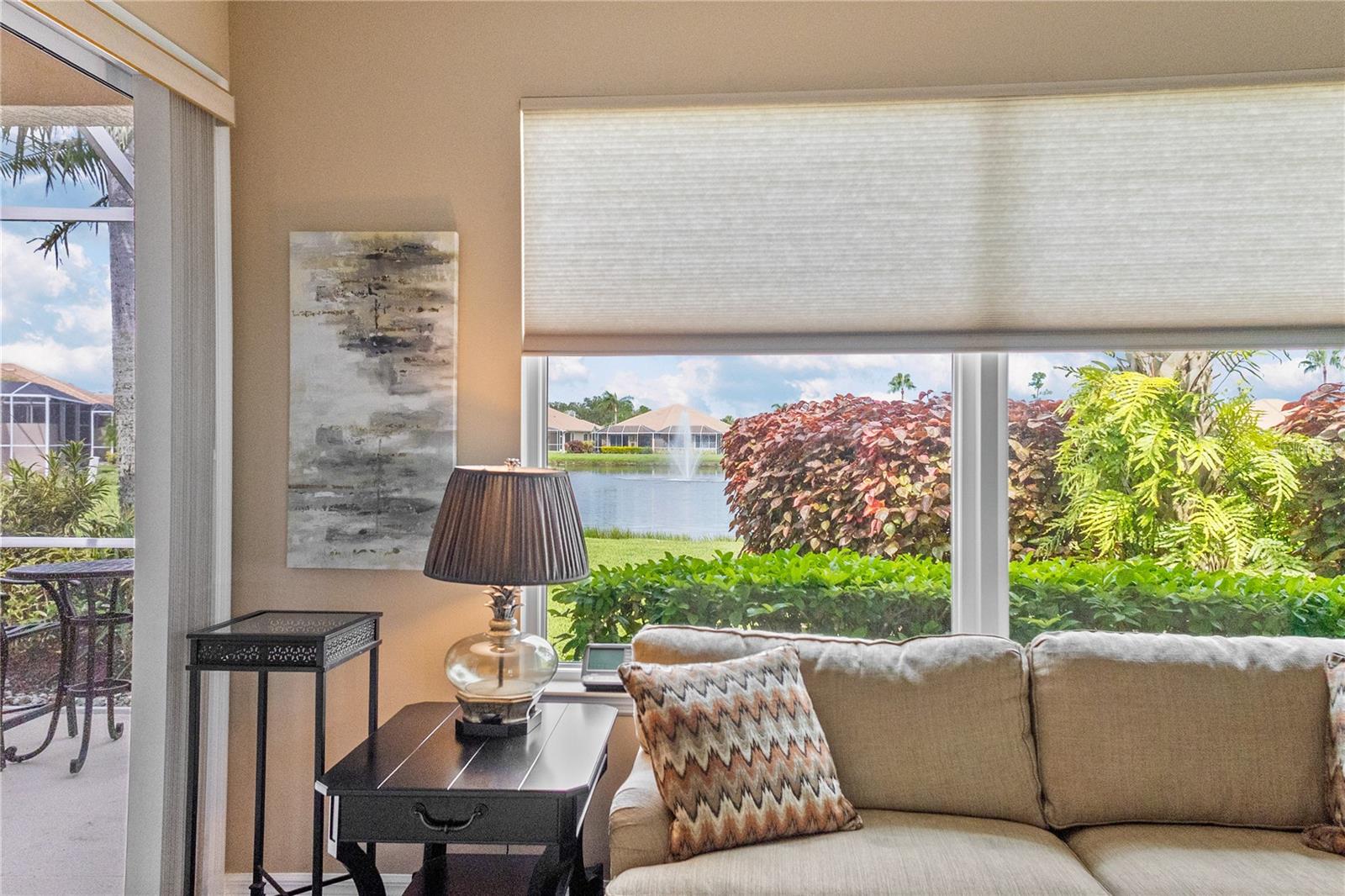 5064 WHISPERING OAKS DR — photo 15