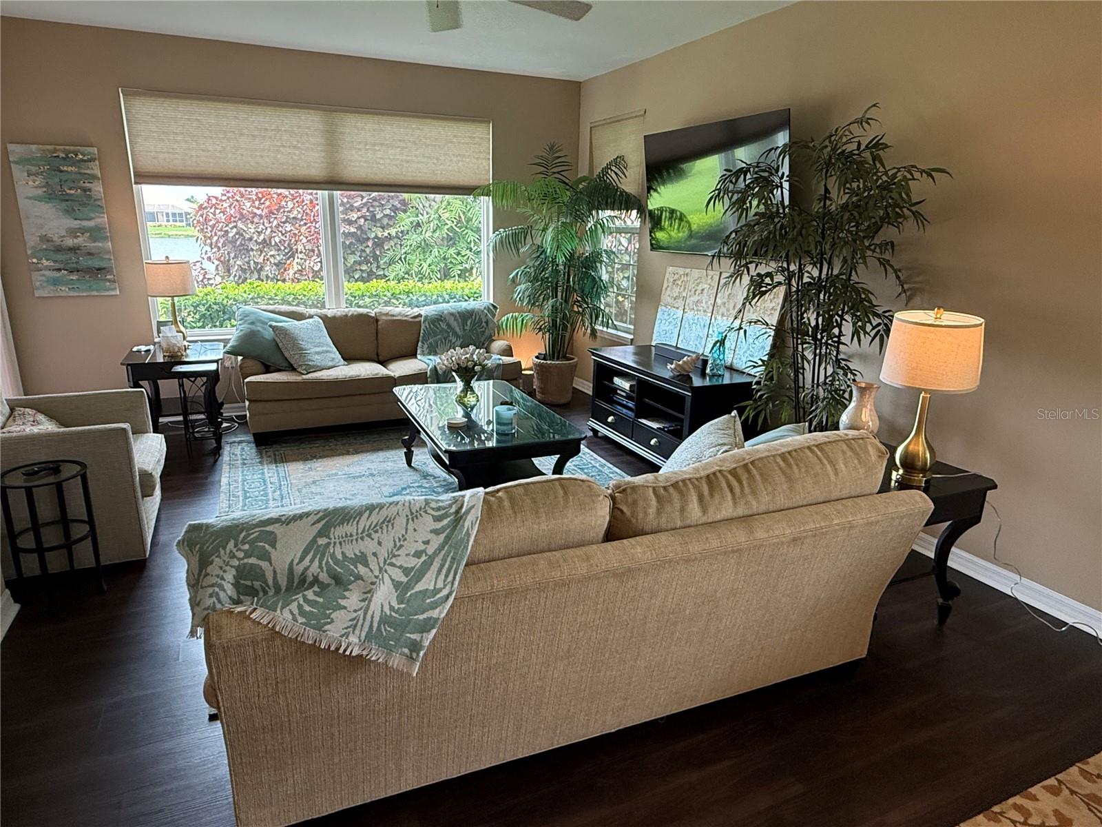 5064 WHISPERING OAKS DR — photo 8