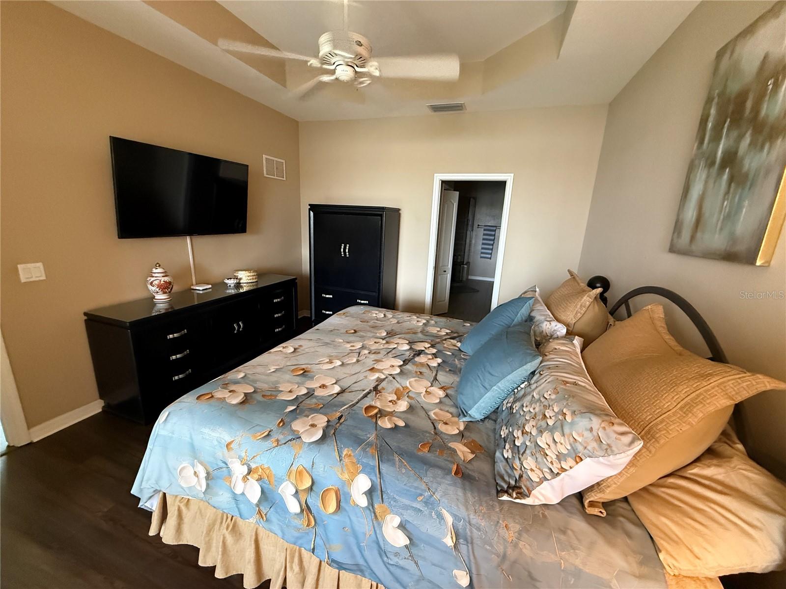 5064 WHISPERING OAKS DR — photo 13