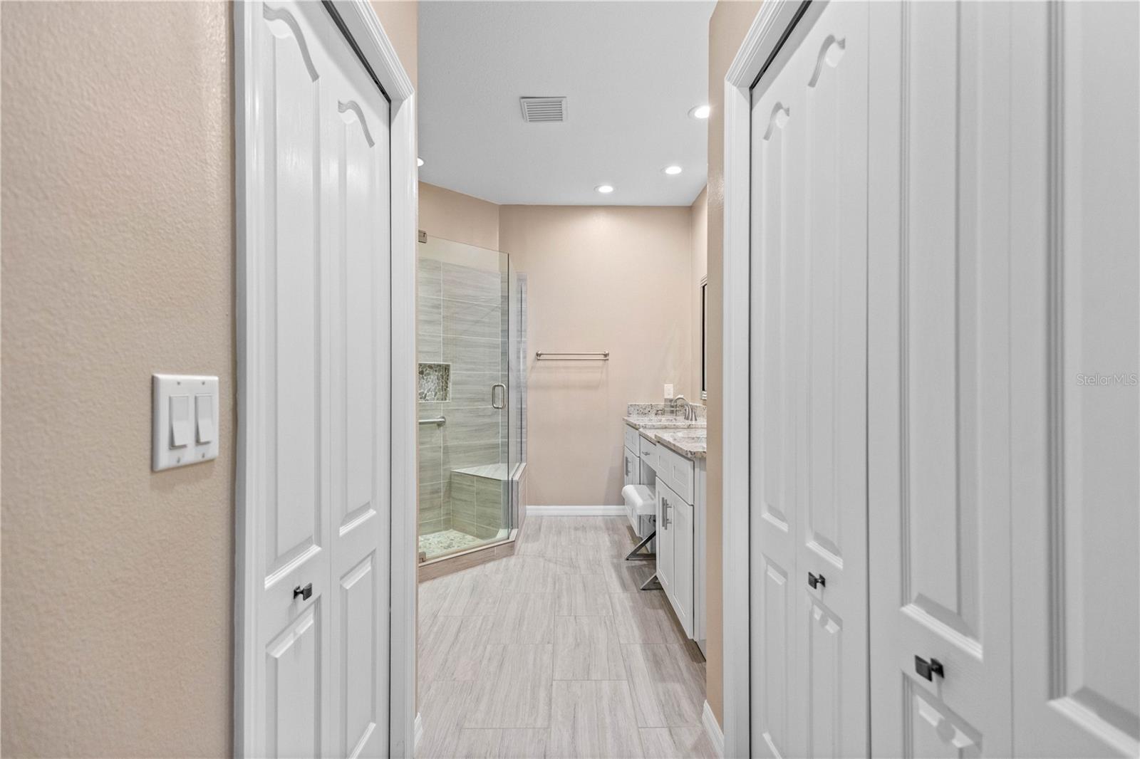 5064 WHISPERING OAKS DR — photo 29