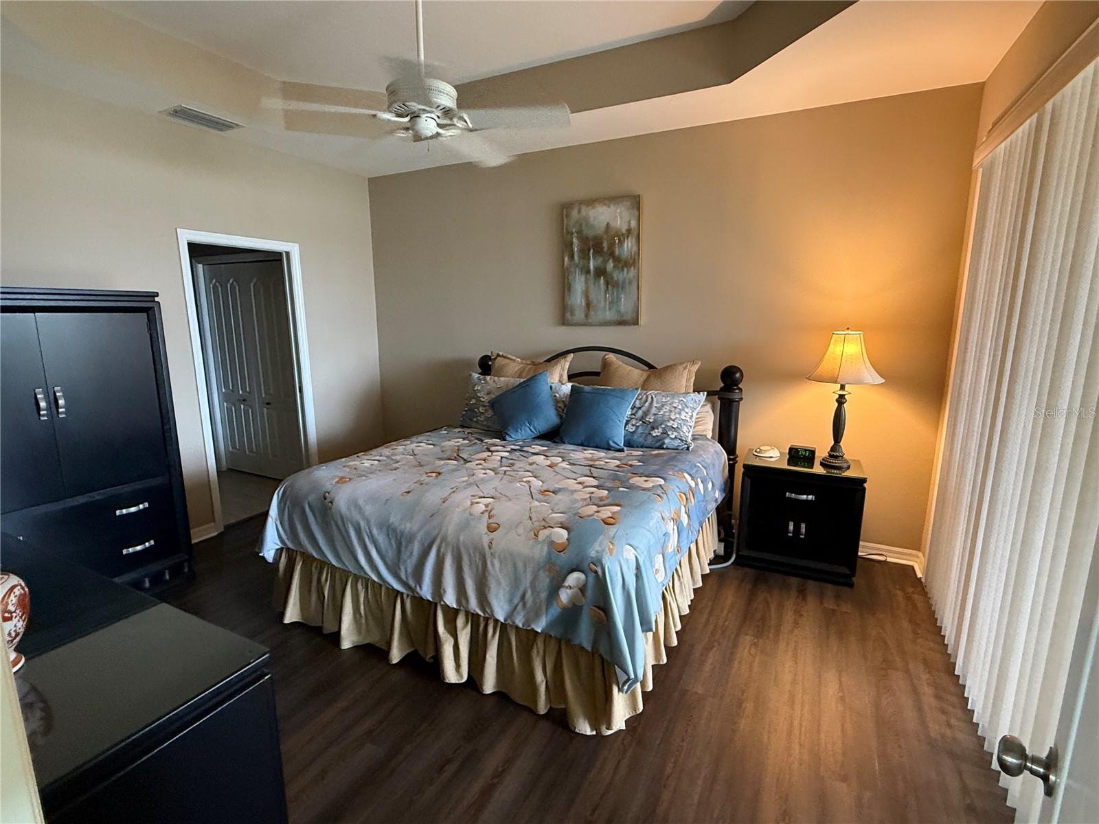 5064 WHISPERING OAKS DR — photo 12