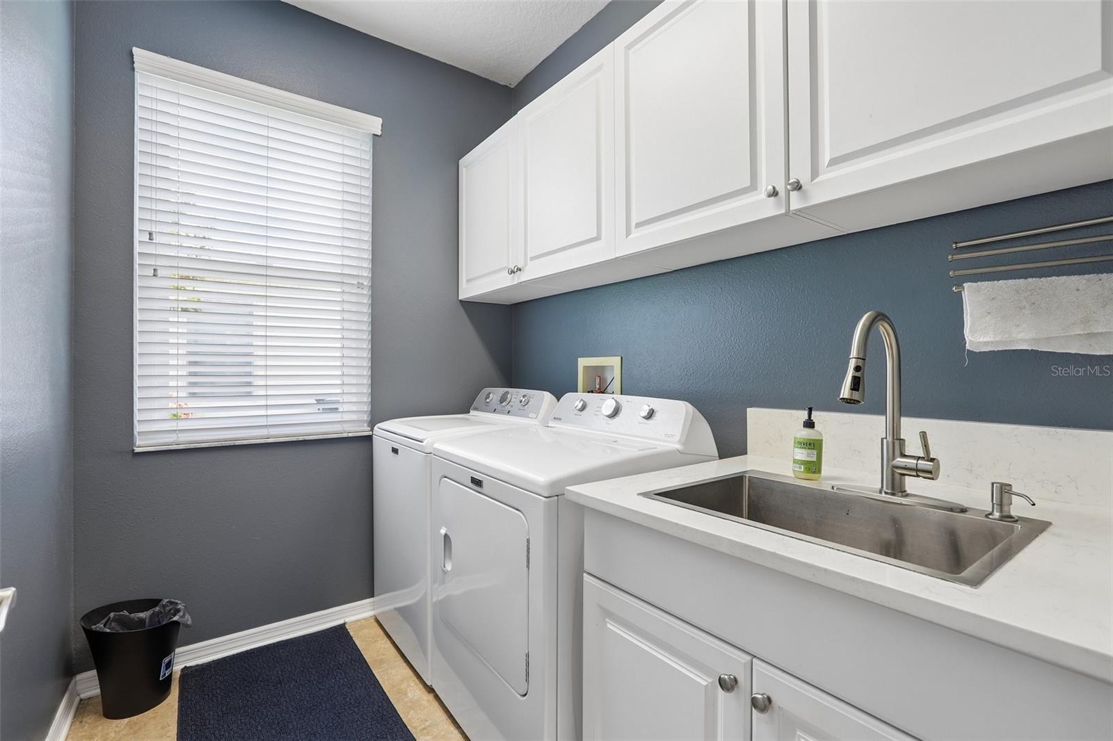 809 SEMINOLE SKY DR — photo 23
