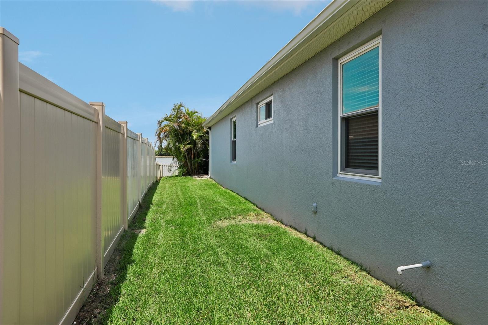 809 SEMINOLE SKY DR — photo 54
