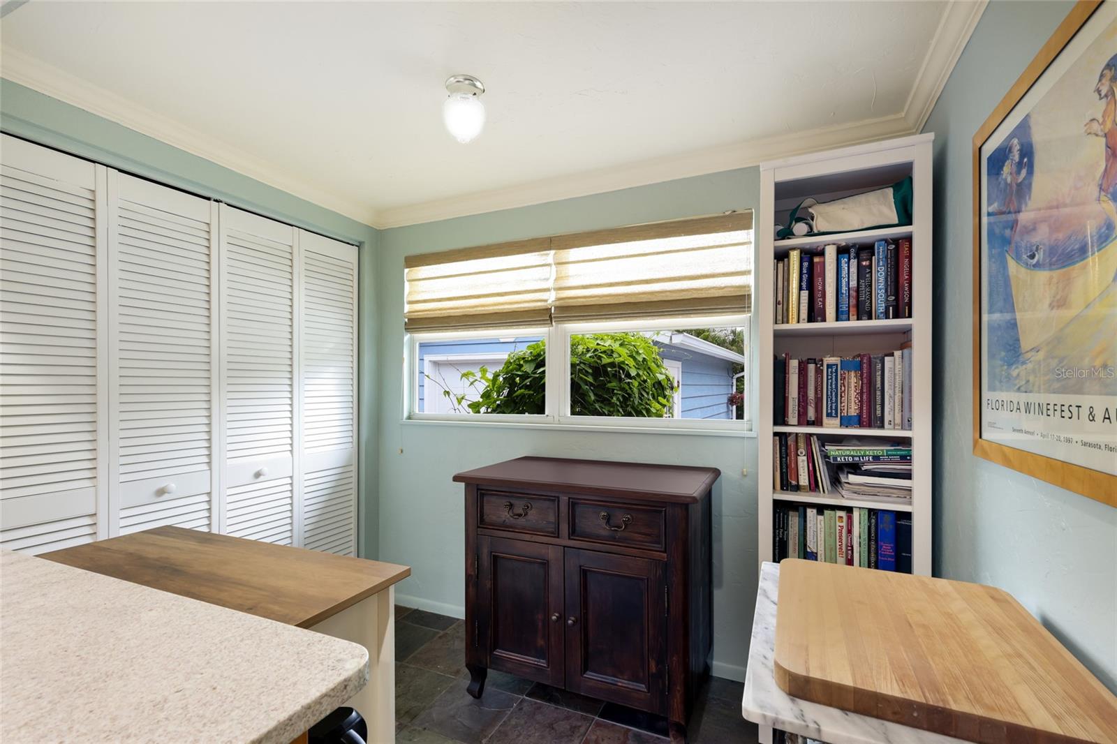 2070 HYDE PARK ST — photo 20