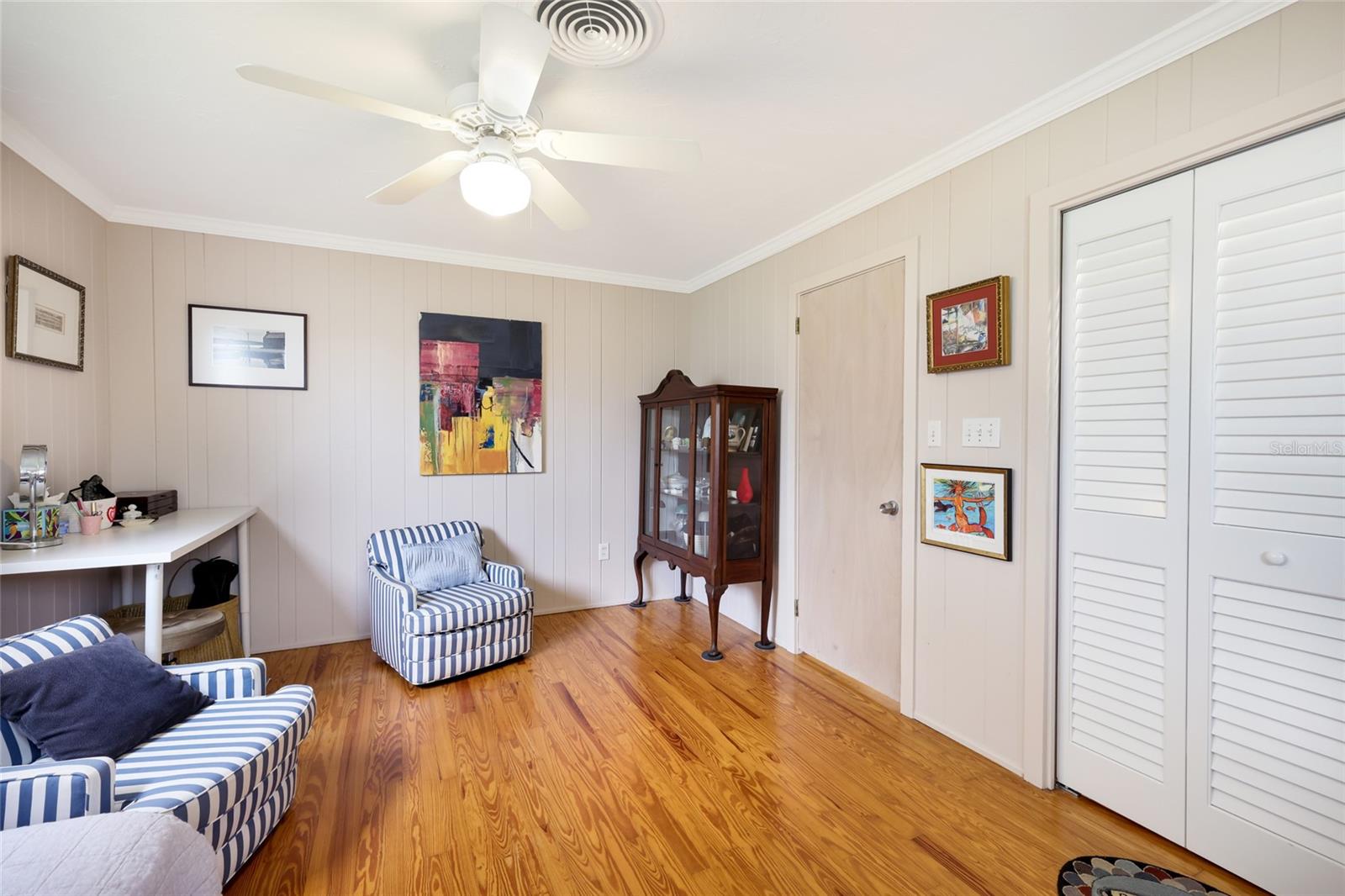 2070 HYDE PARK ST — photo 28