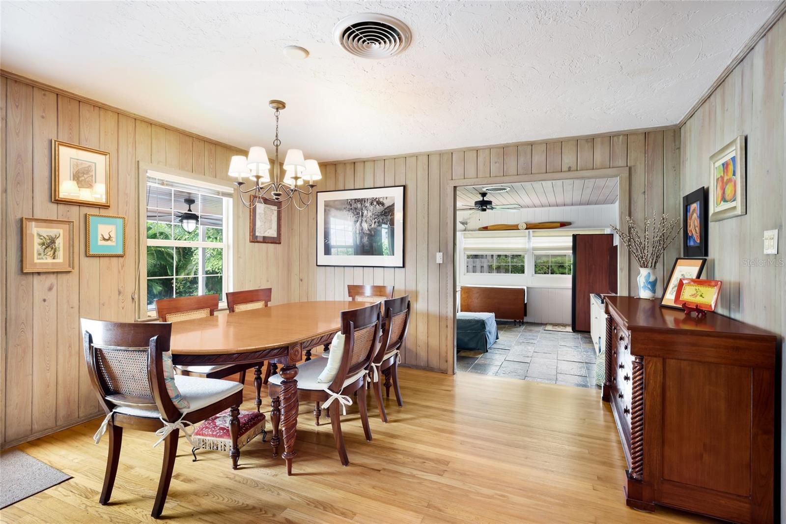 2070 HYDE PARK ST — photo 12