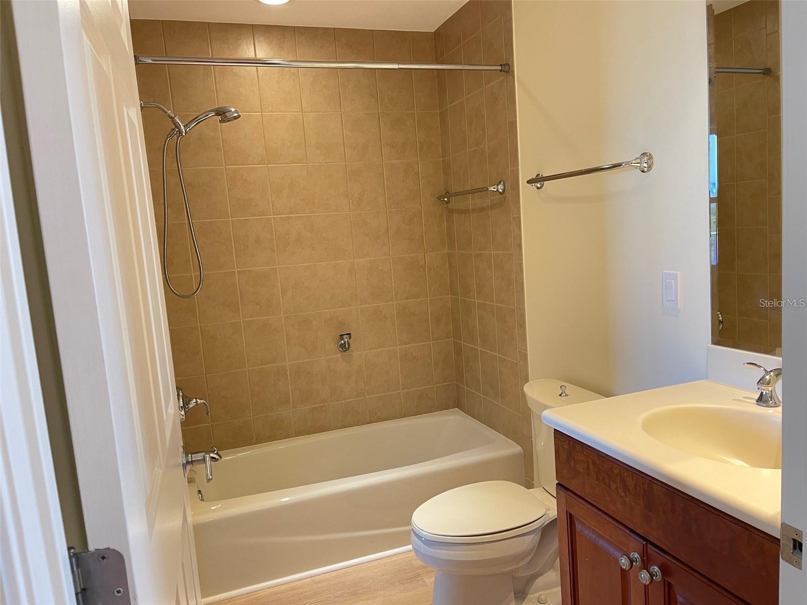 8111 LAKEWOOD MAIN ST #307 — photo 22