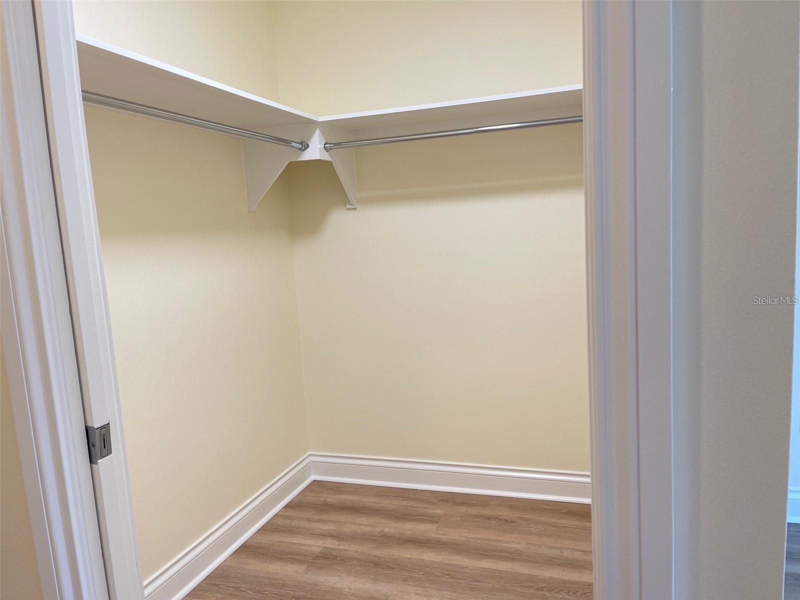 8111 LAKEWOOD MAIN ST #307 — photo 20