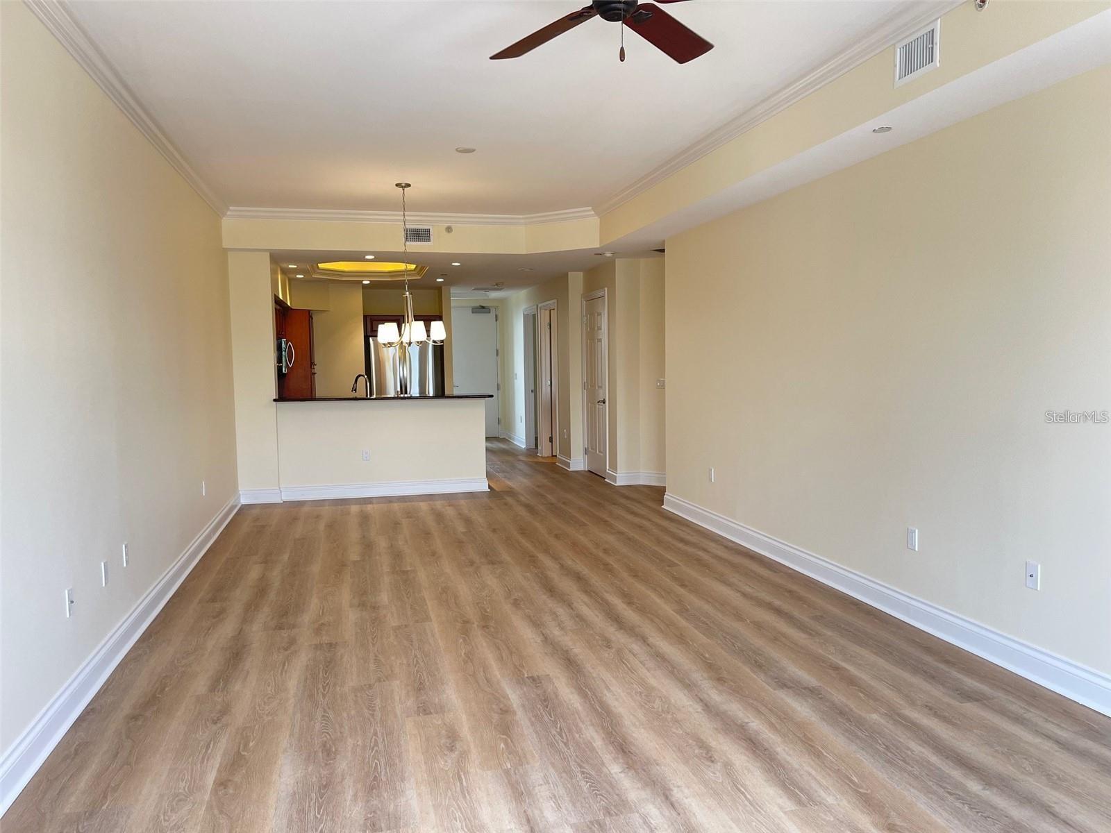 8111 LAKEWOOD MAIN ST #307 — photo 8