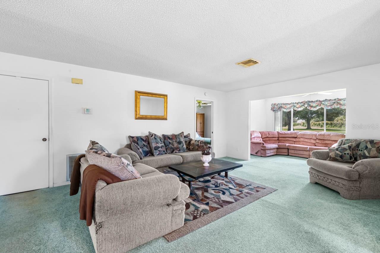 2209 HARTLEBURY WAY #402 — photo 4