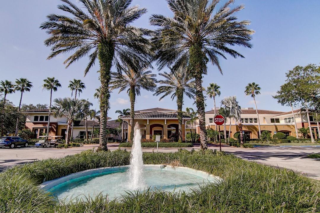 2209 HARTLEBURY WAY #402 — photo 41