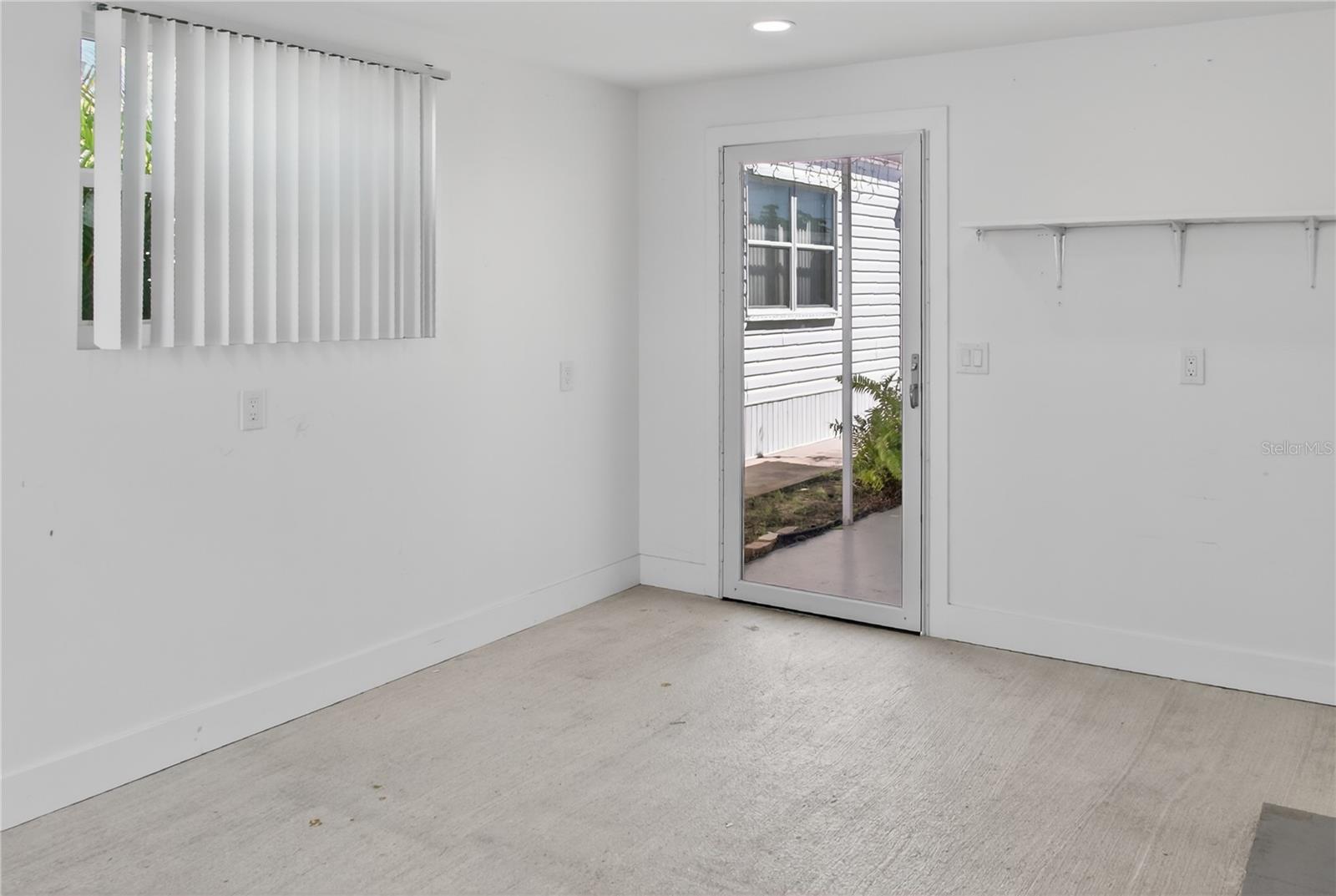 808 S GREEN CIR — photo 28