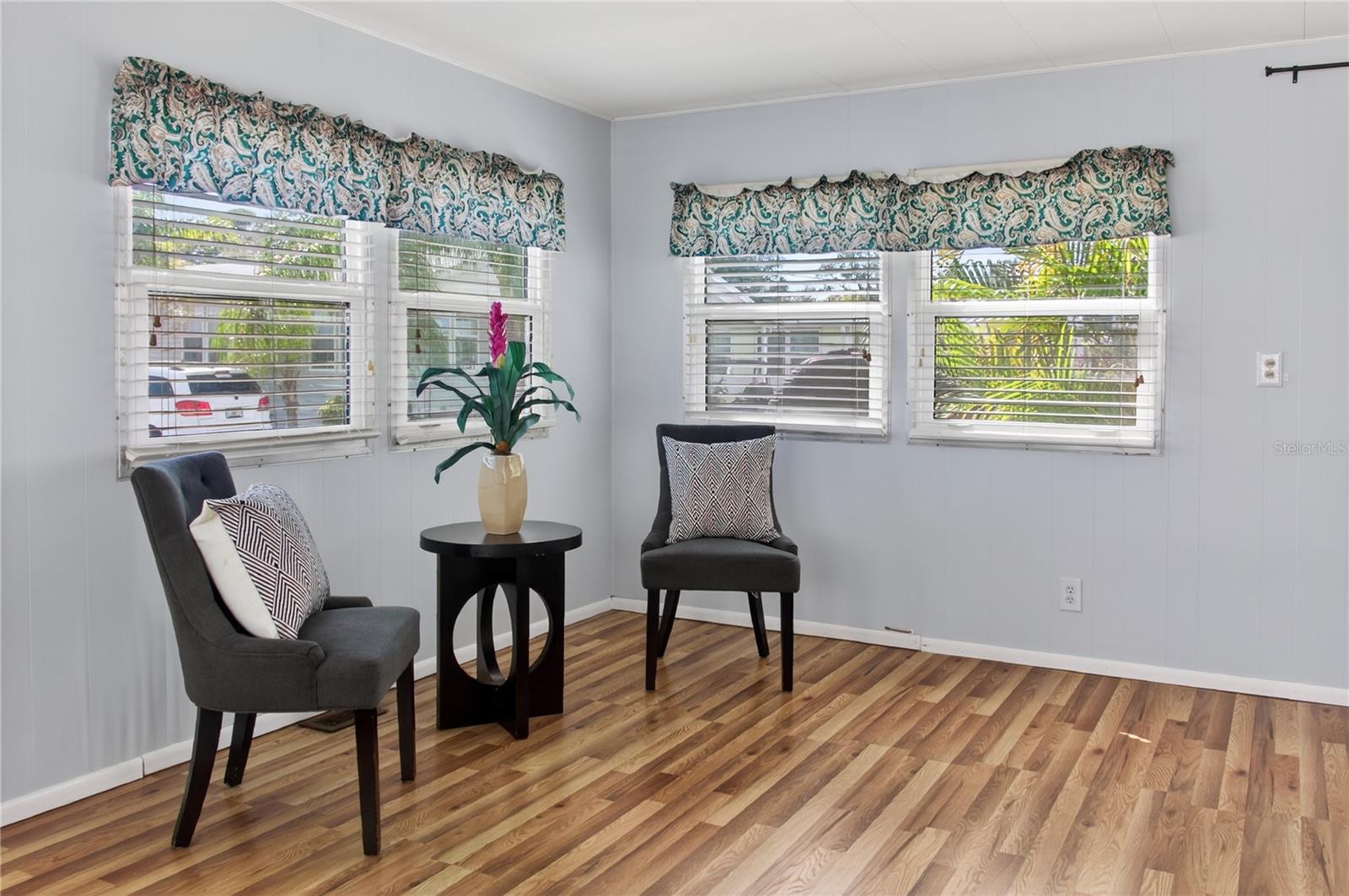 808 S GREEN CIR — photo 14