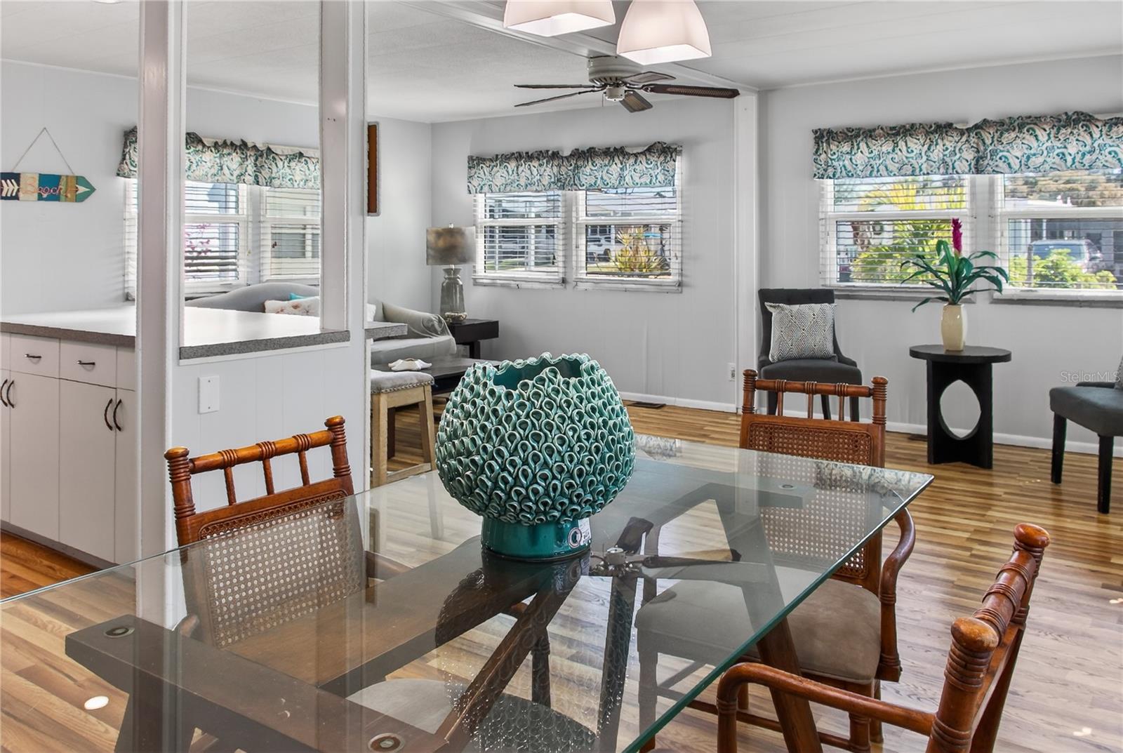 808 S GREEN CIR — photo 9