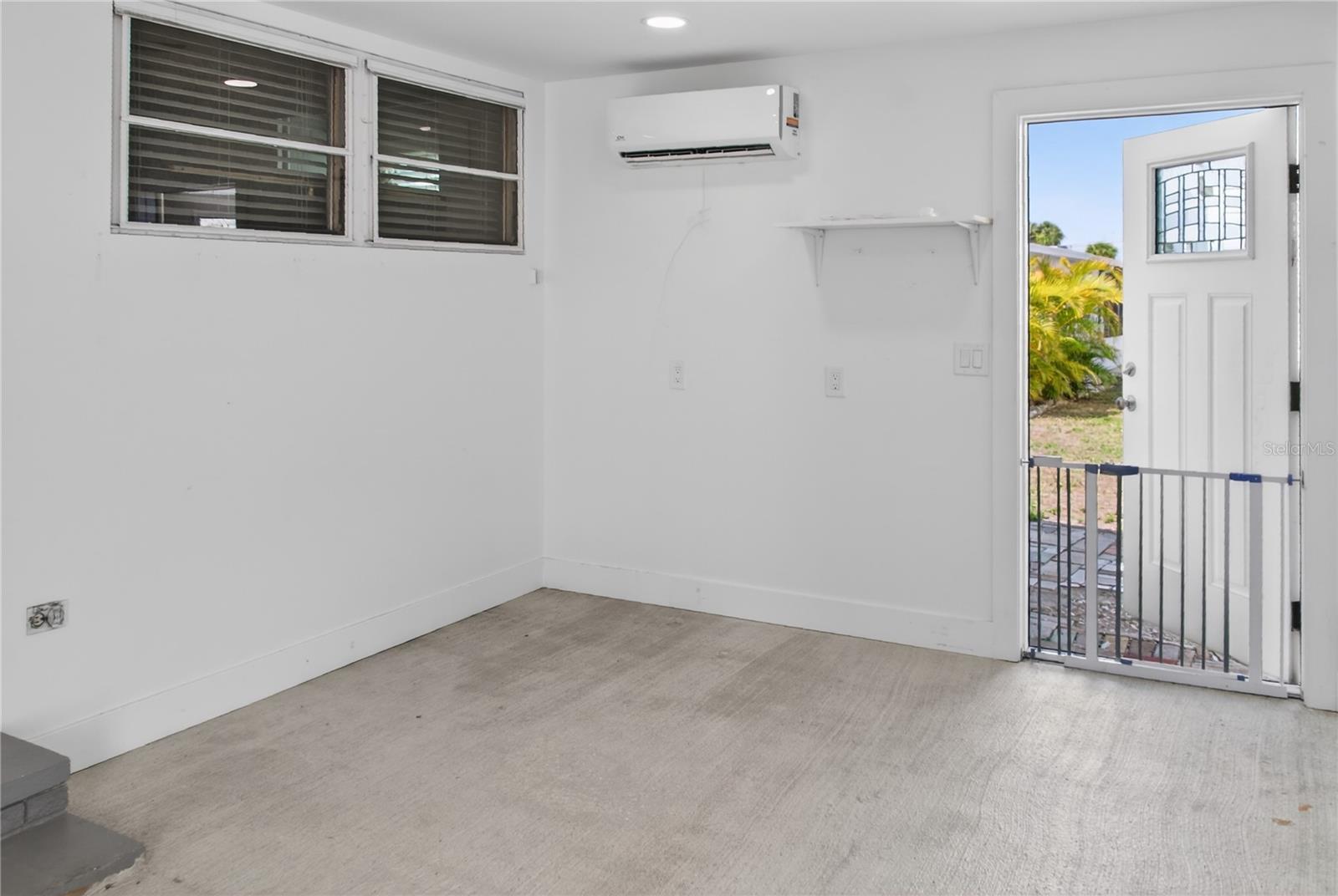 808 S GREEN CIR — photo 27