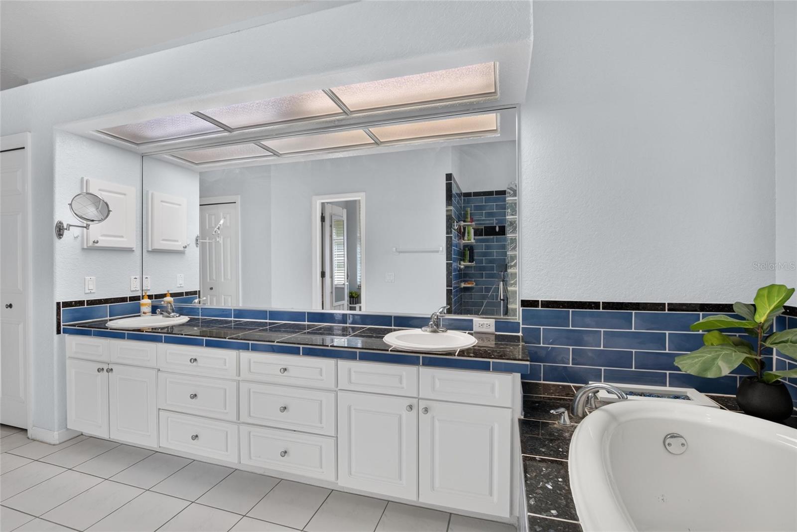 2704 ASTON AVE — photo 36