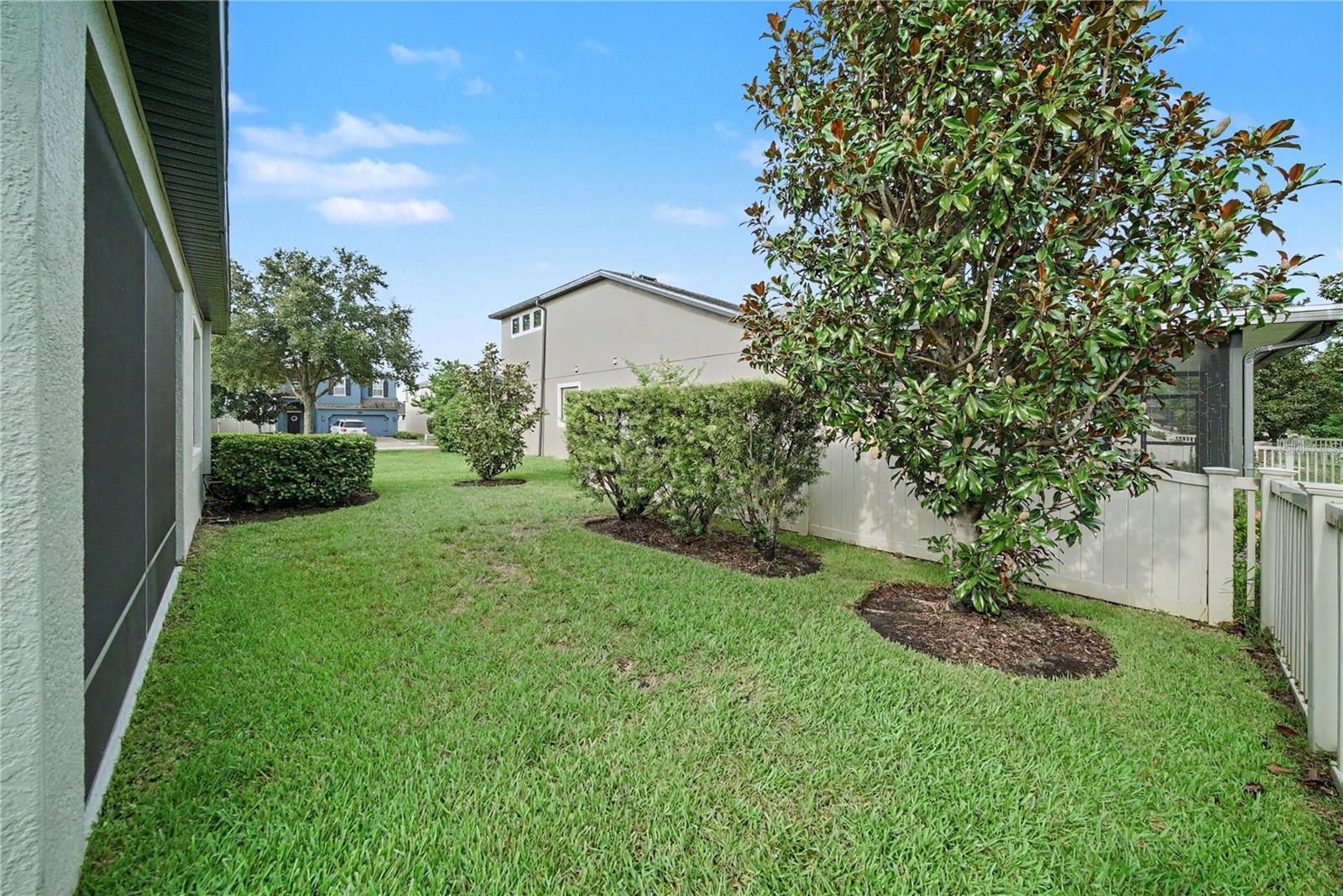 1747 OAK HAMMOCK CT — photo 20
