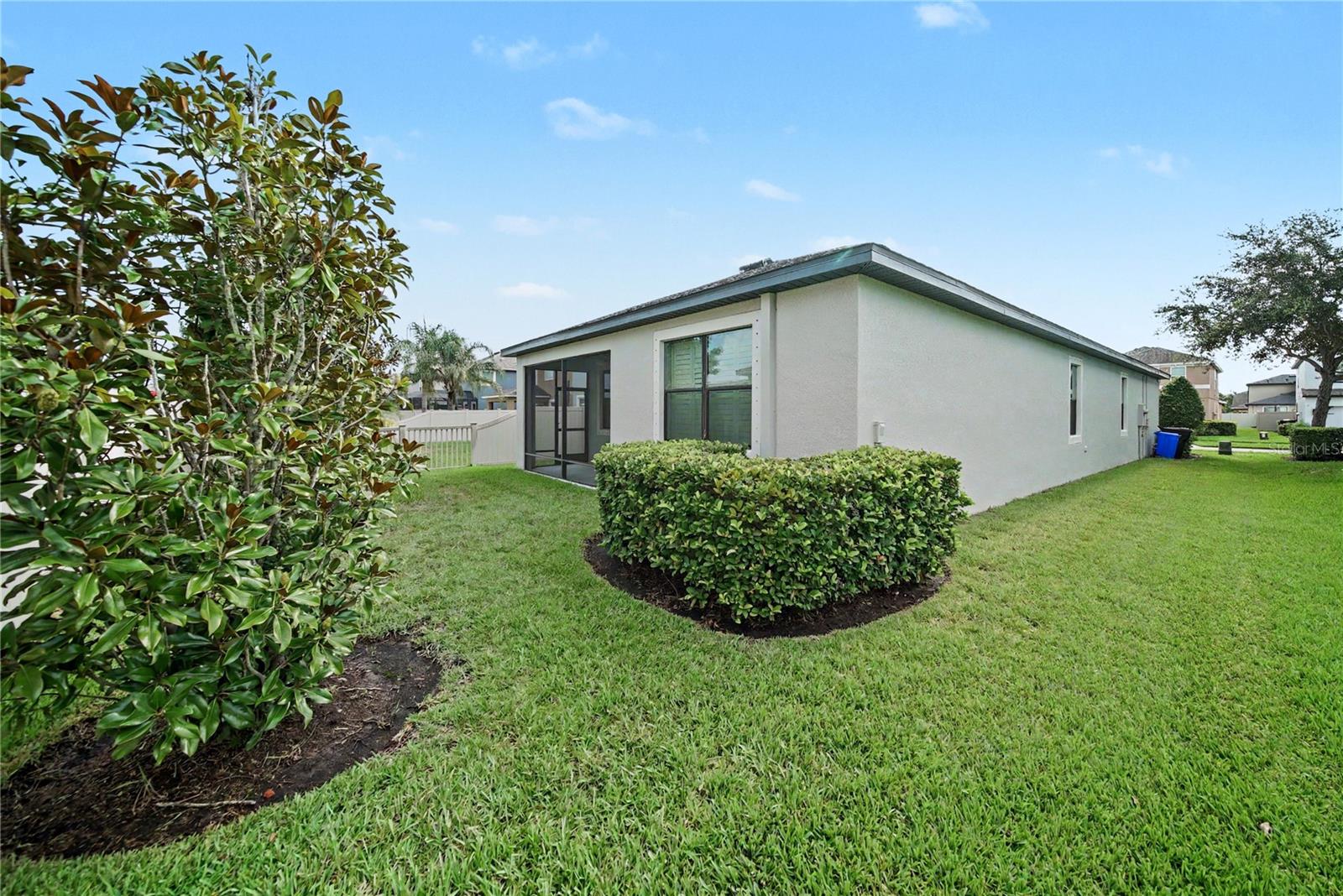 1747 OAK HAMMOCK CT — photo 24