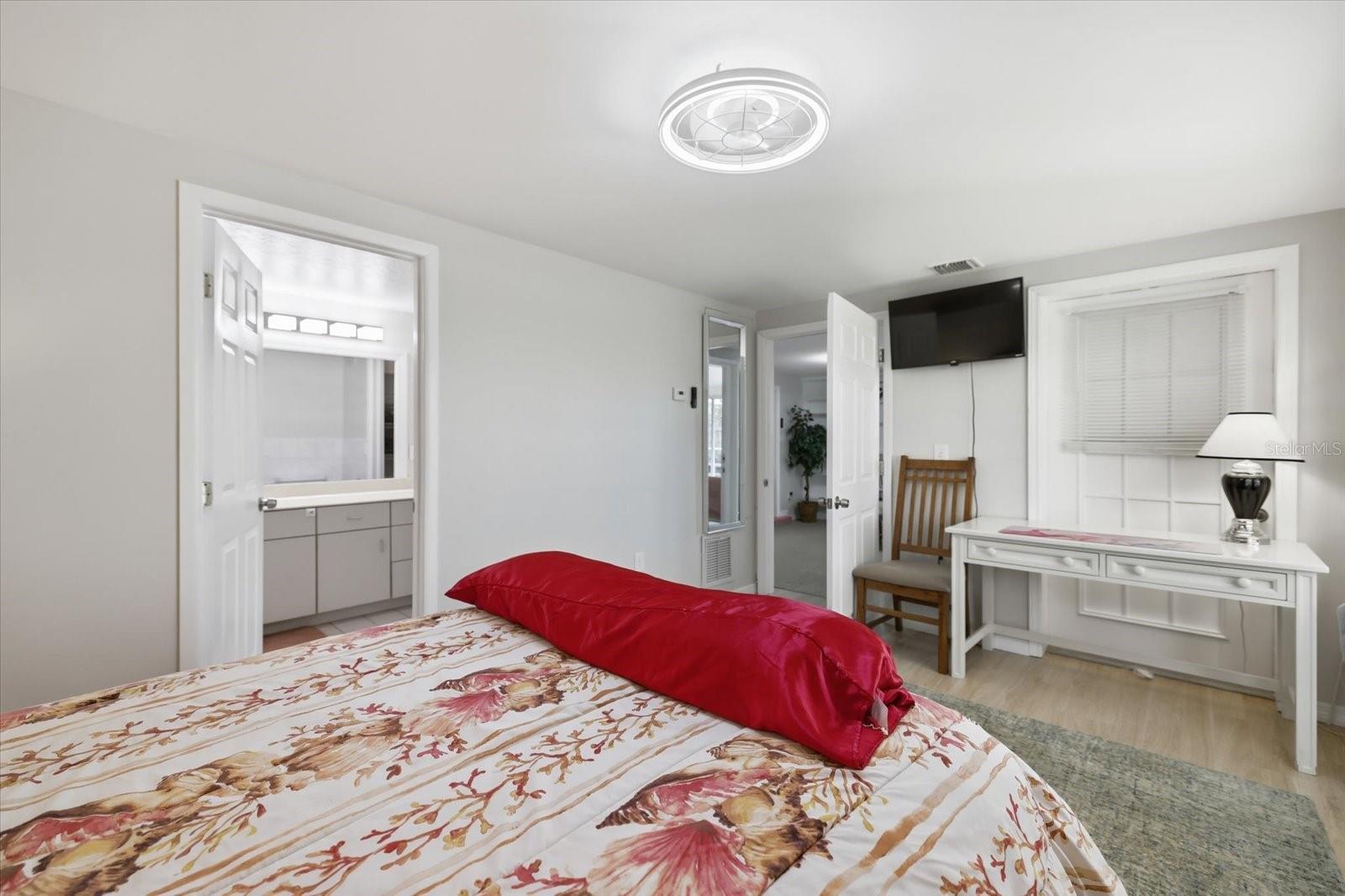134 PADDINGTON RD — photo 25