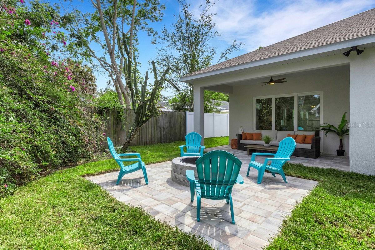 439 LOUDEN AVE — photo 42
