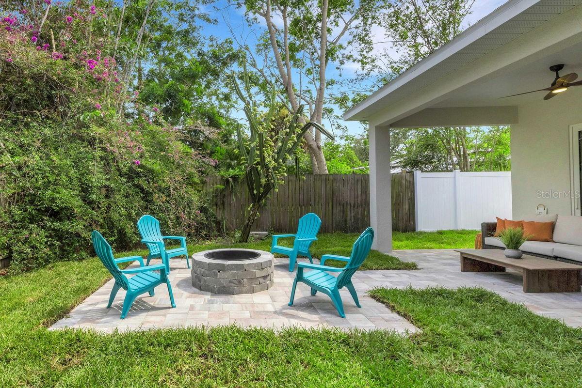 439 LOUDEN AVE — photo 45