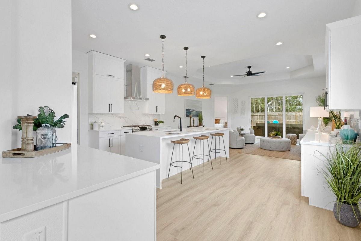 439 LOUDEN AVE — photo 4