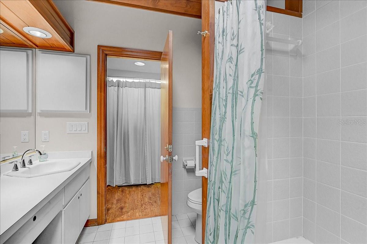 2404 BISPHAM RD — photo 29