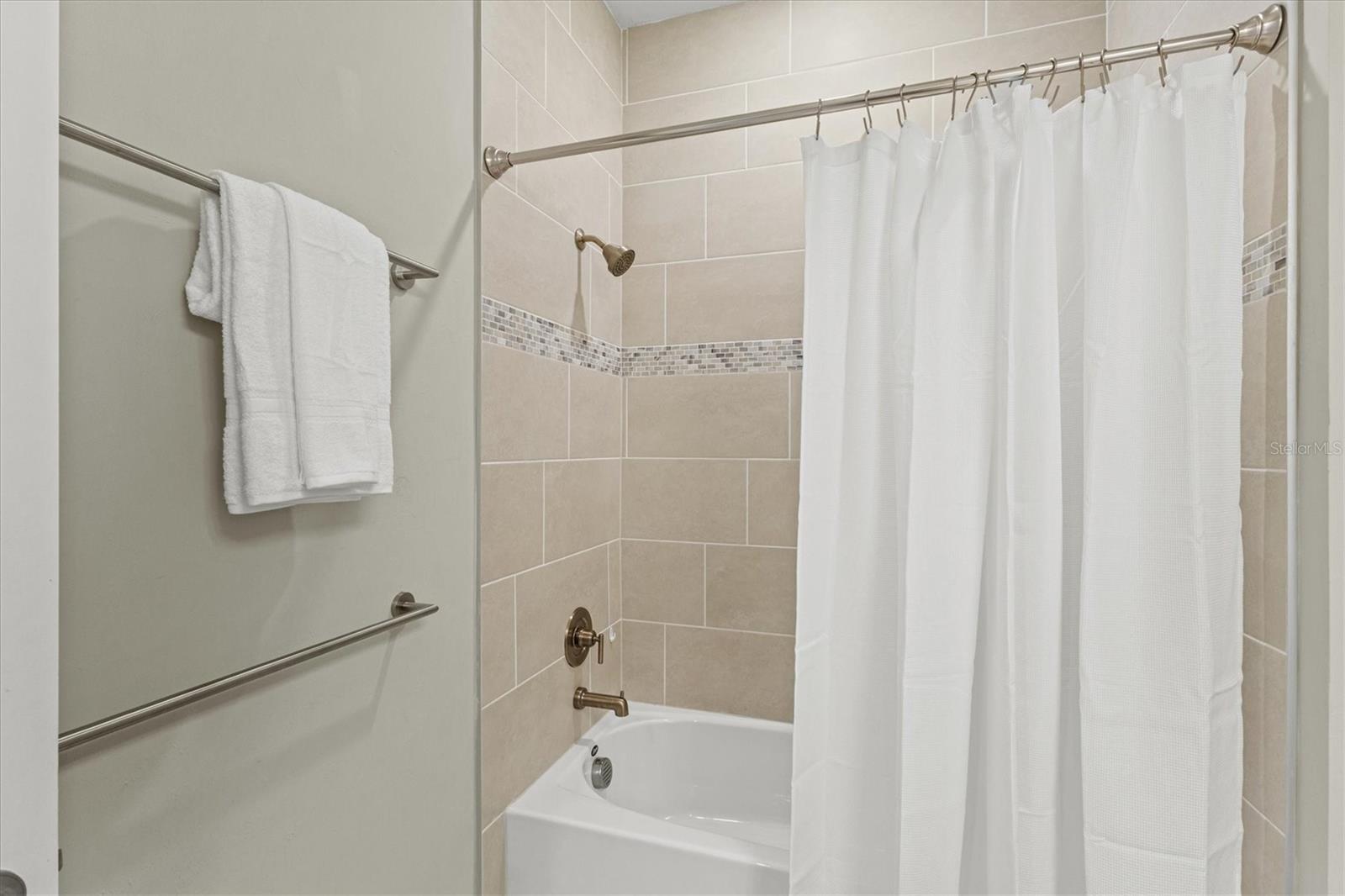 2534 GABEL OAK DR — photo 35