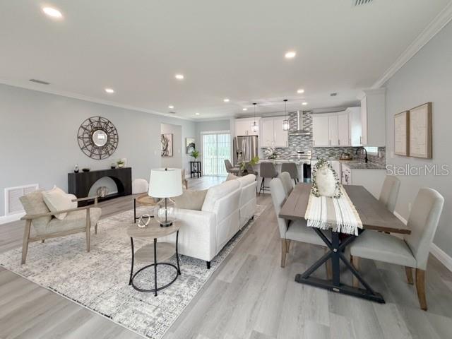 1083 S POINTE ALEXIS DR — photo 9