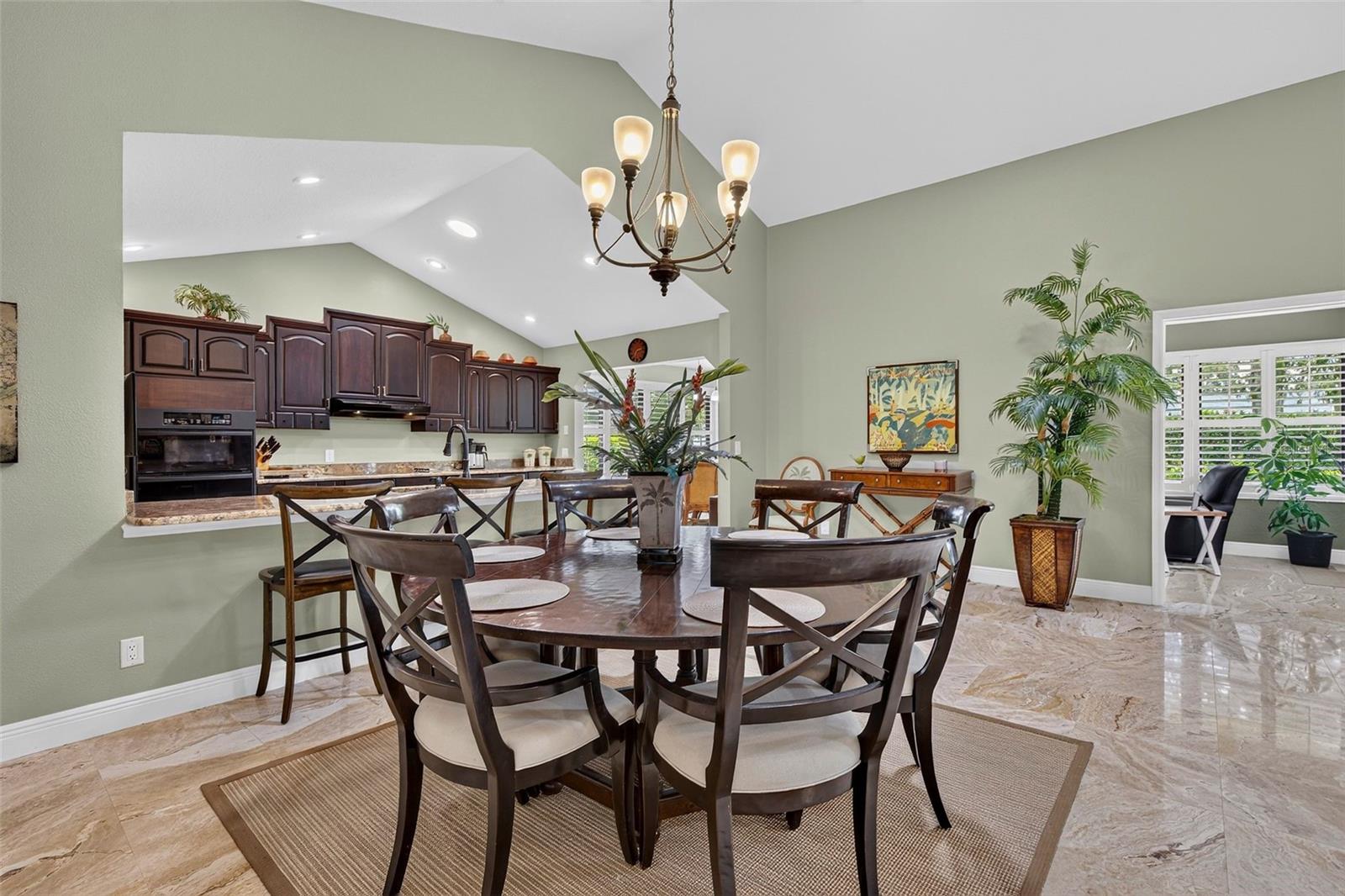 2604 ROYAL LIVERPOOL DR — photo 10