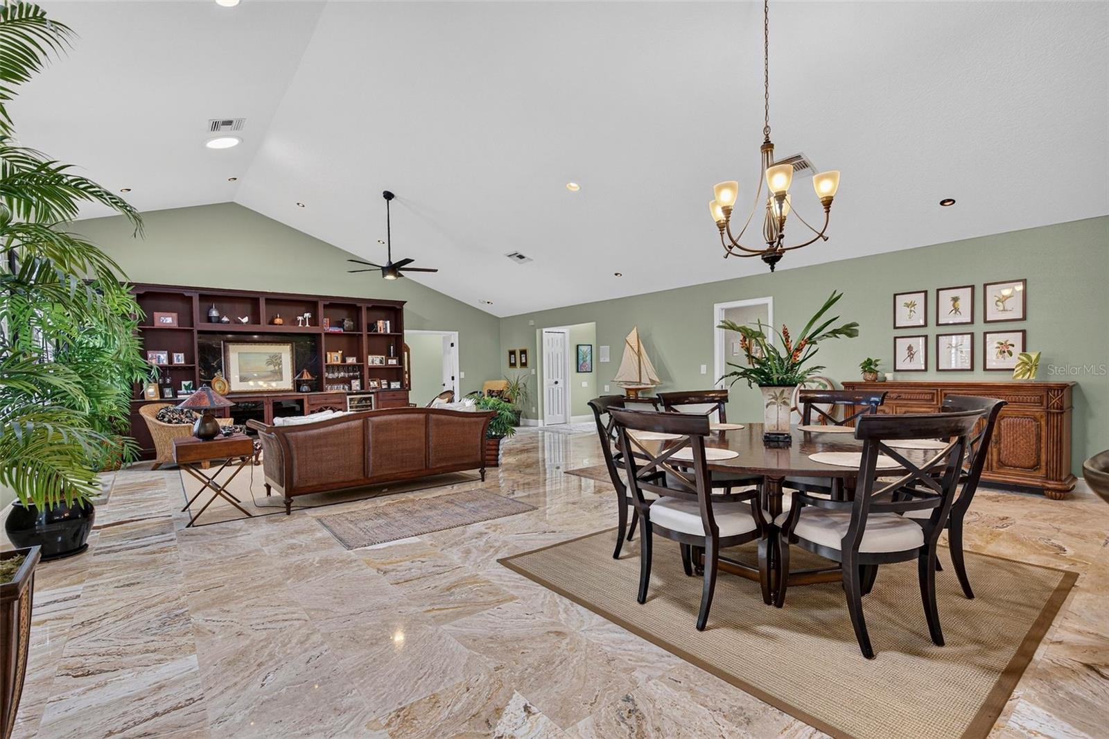 2604 ROYAL LIVERPOOL DR — photo 12