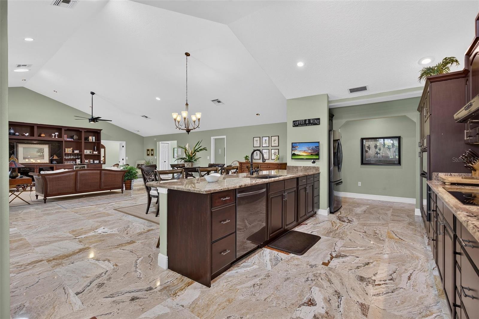 2604 ROYAL LIVERPOOL DR — photo 13