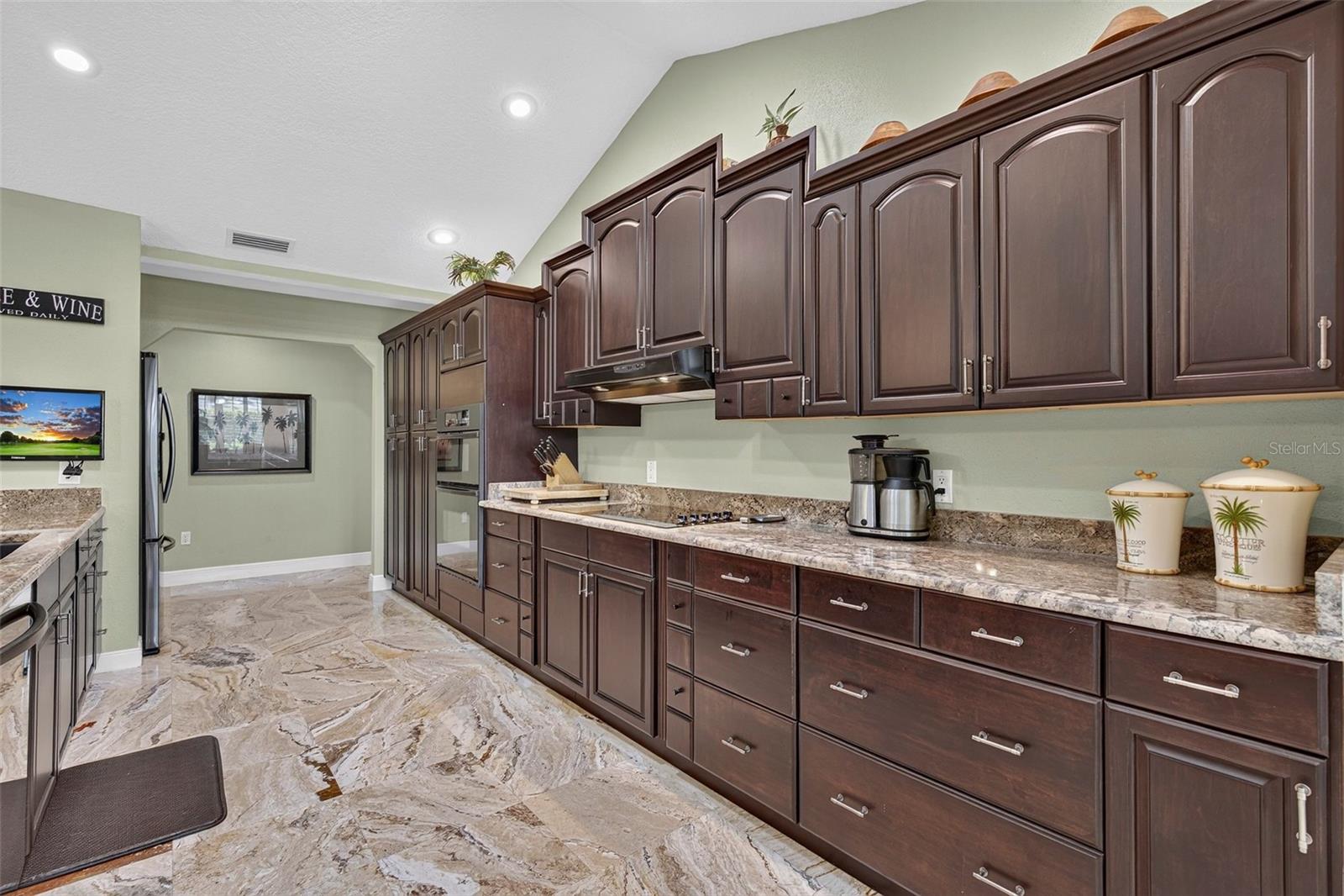 2604 ROYAL LIVERPOOL DR — photo 15
