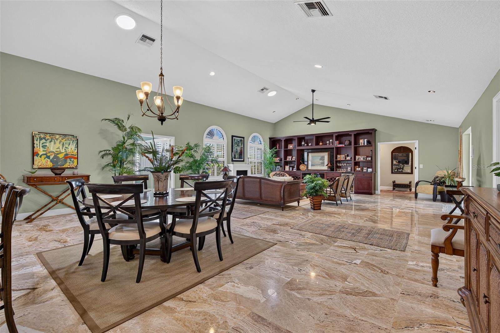 2604 ROYAL LIVERPOOL DR — photo 9