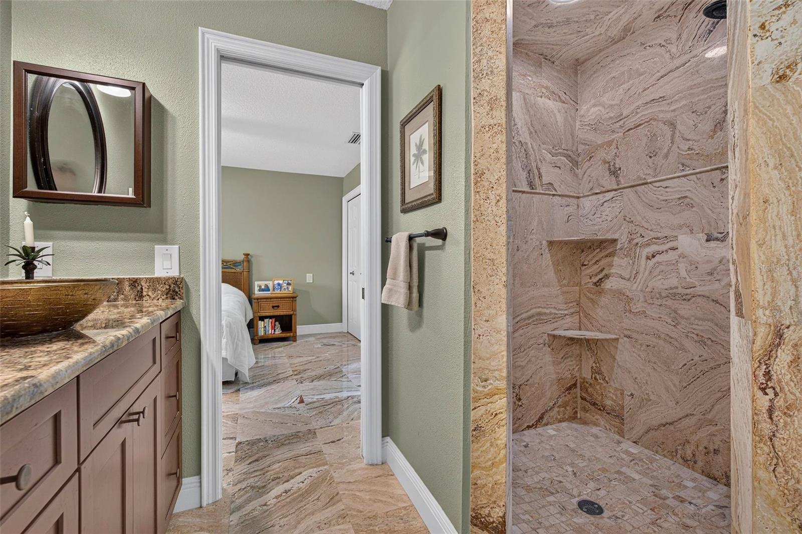 2604 ROYAL LIVERPOOL DR — photo 37