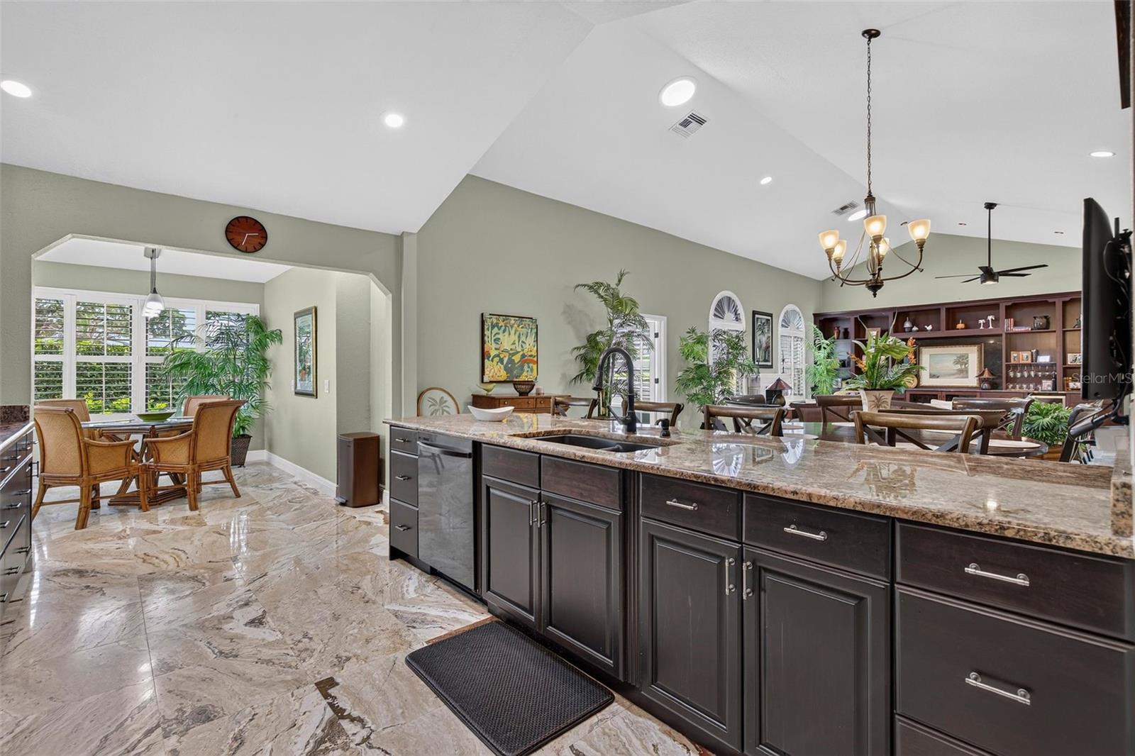 2604 ROYAL LIVERPOOL DR — photo 18