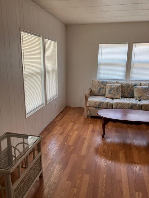 3350 COURTNEY DR — photo 6