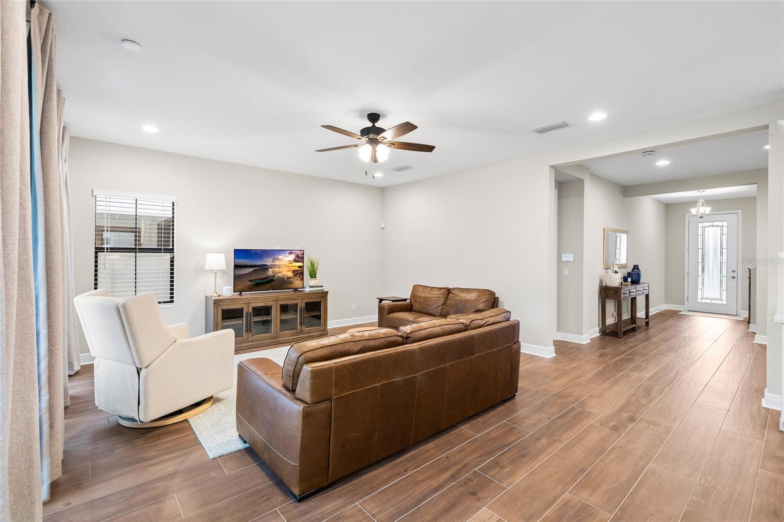 4073 MAURICE AVE — photo 10