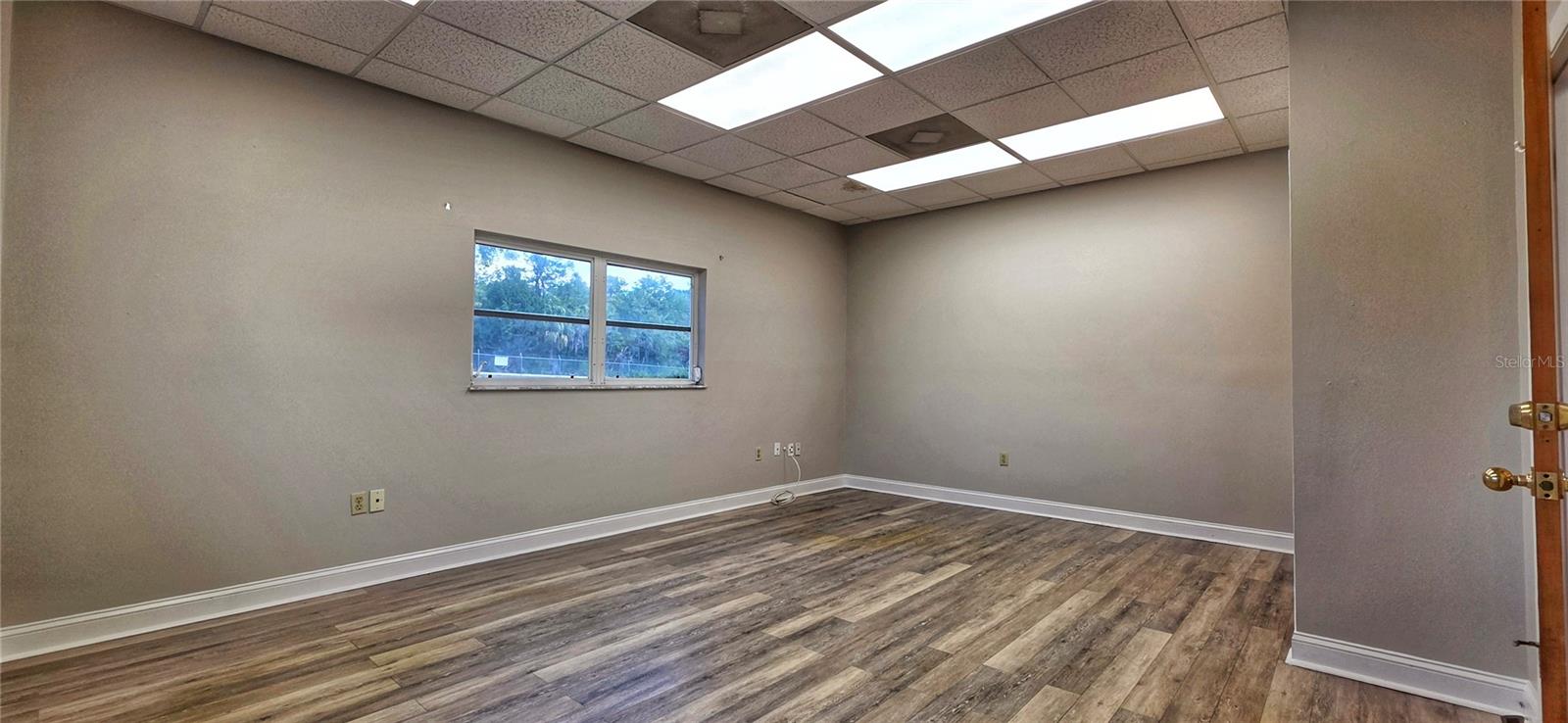 9324 EDEN AVE — photo 27